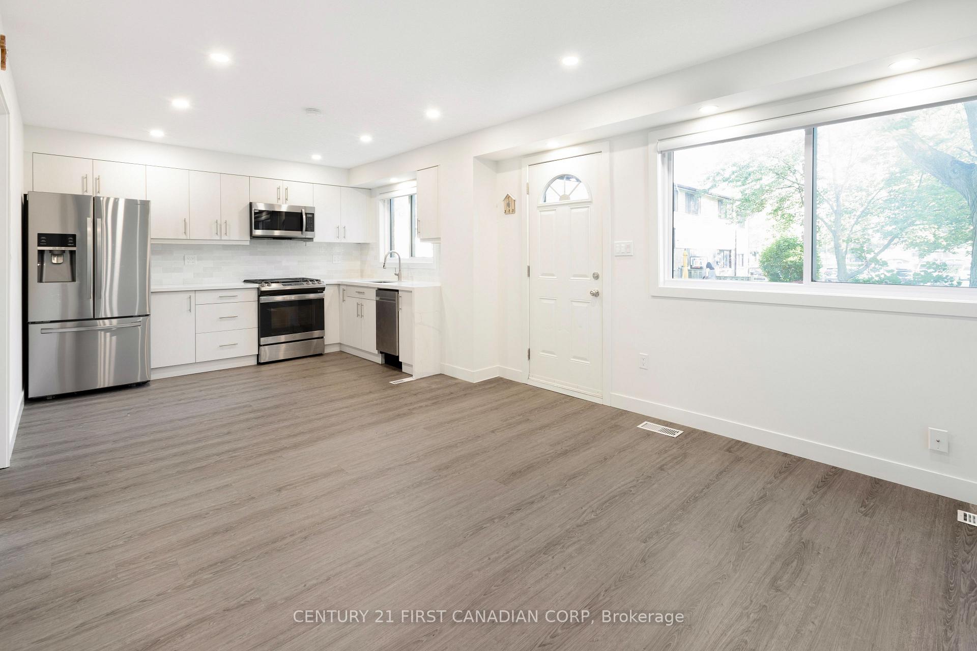 Photo 2 of Unit 14, 825 Dundalk Drive N, London, South Q — HOMEH