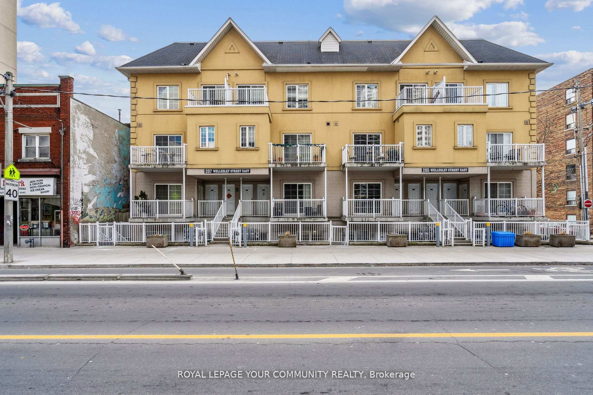 Front of Unit 103, 207 Wellesley Street E