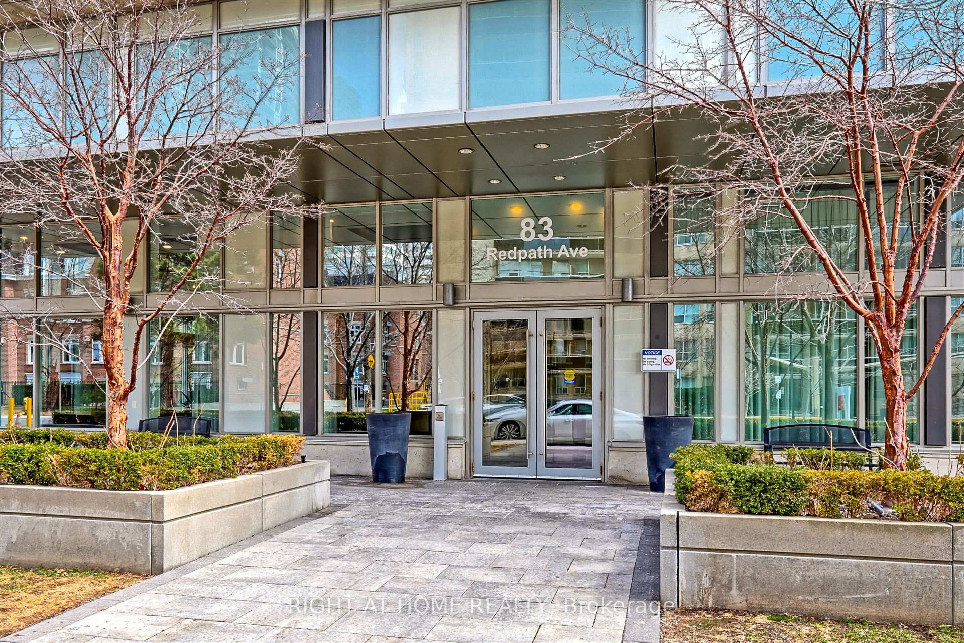 Photo 6 of Unit 908, 83 Redpath Avenue, Toronto, Mount Pleasant West — HOMEH