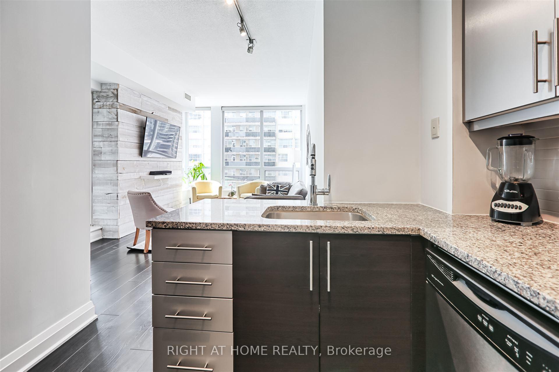 Photo 24 of Unit 908, 83 Redpath Avenue, Toronto, Mount Pleasant West — HOMEH