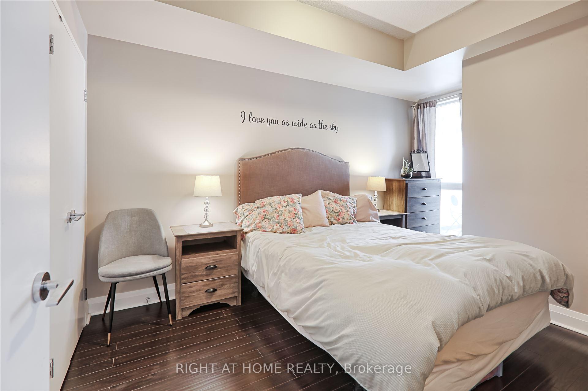 Photo 15 of Unit 908, 83 Redpath Avenue, Toronto, Mount Pleasant West — HOMEH
