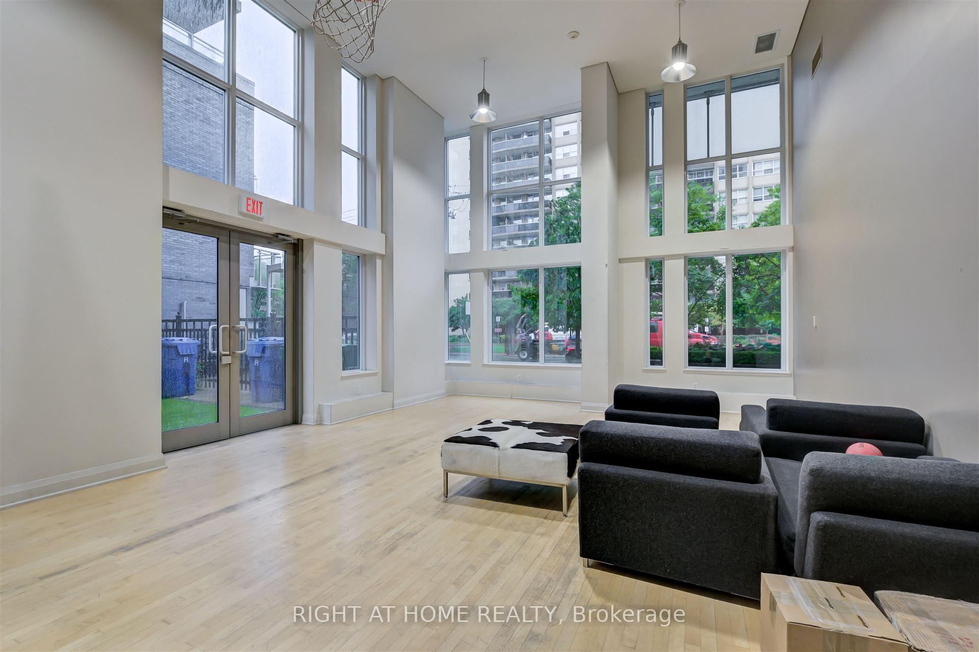 Photo 23 of Unit 908, 83 Redpath Avenue, Toronto, Mount Pleasant West — HOMEH