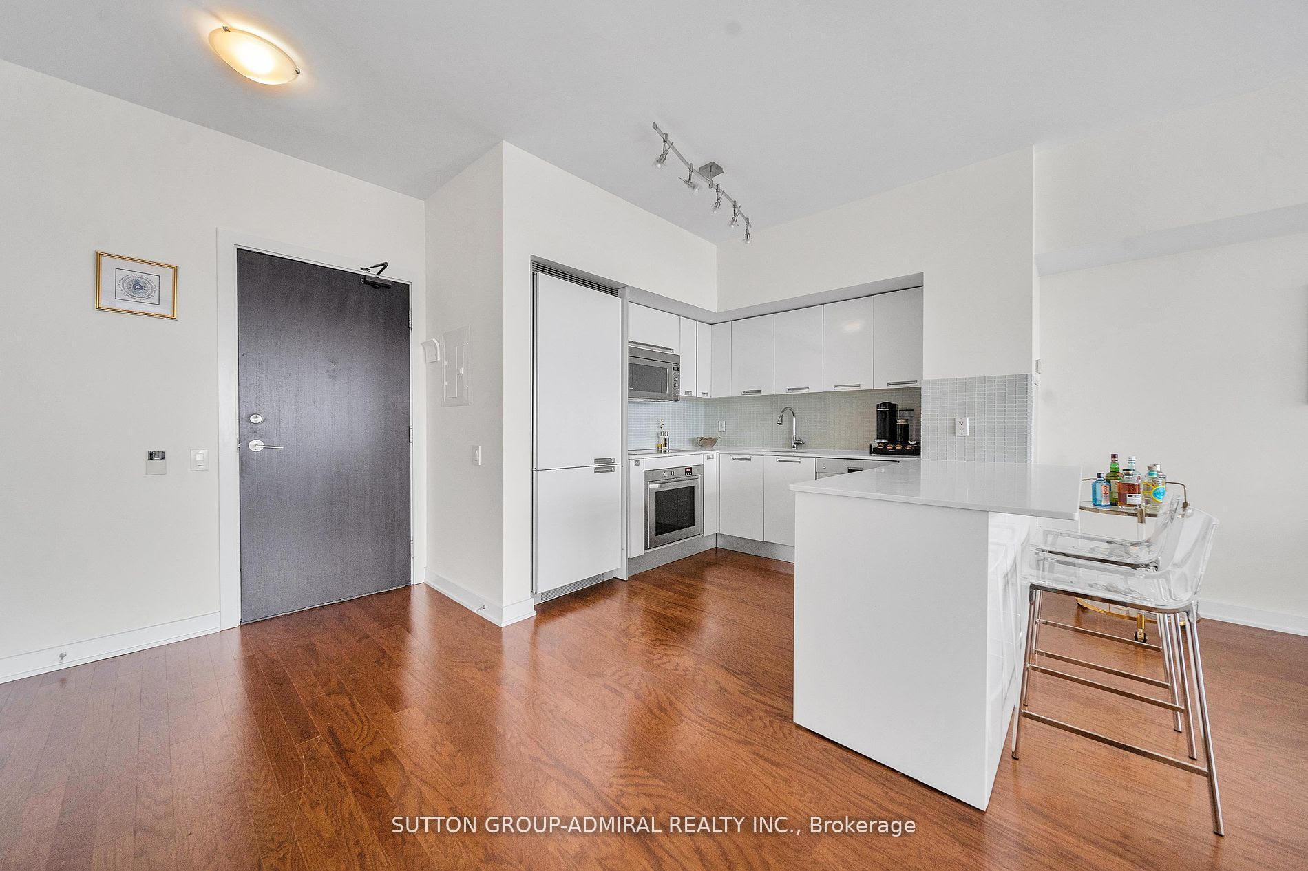 Photo 4 of Unit 3306, 33 Charles Street E, Toronto, Church-Yonge Corridor — HOMEH