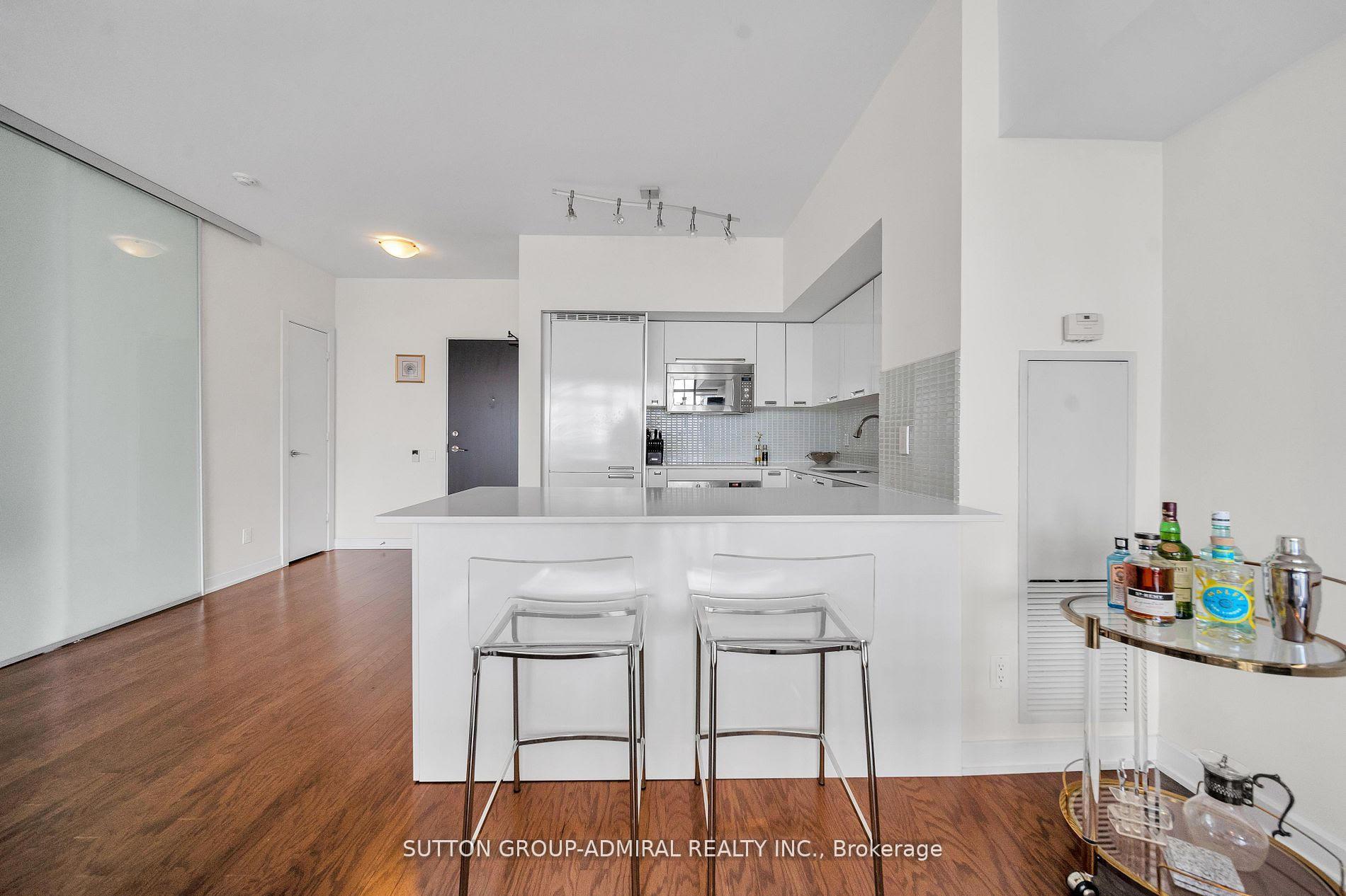 Photo 2 of Unit 3306, 33 Charles Street E, Toronto, Church-Yonge Corridor — HOMEH