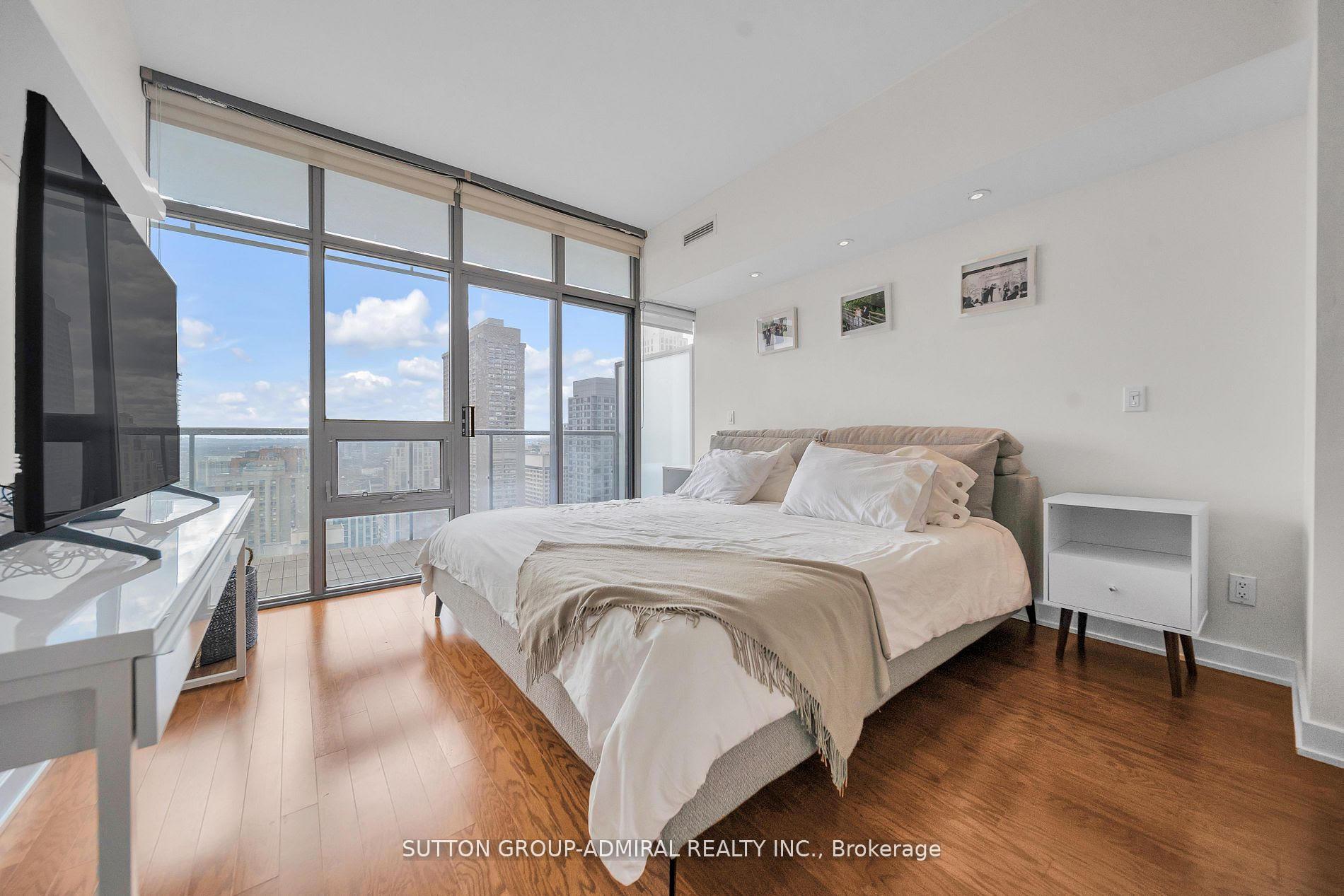 Photo 8 of Unit 3306, 33 Charles Street E, Toronto, Church-Yonge Corridor — HOMEH