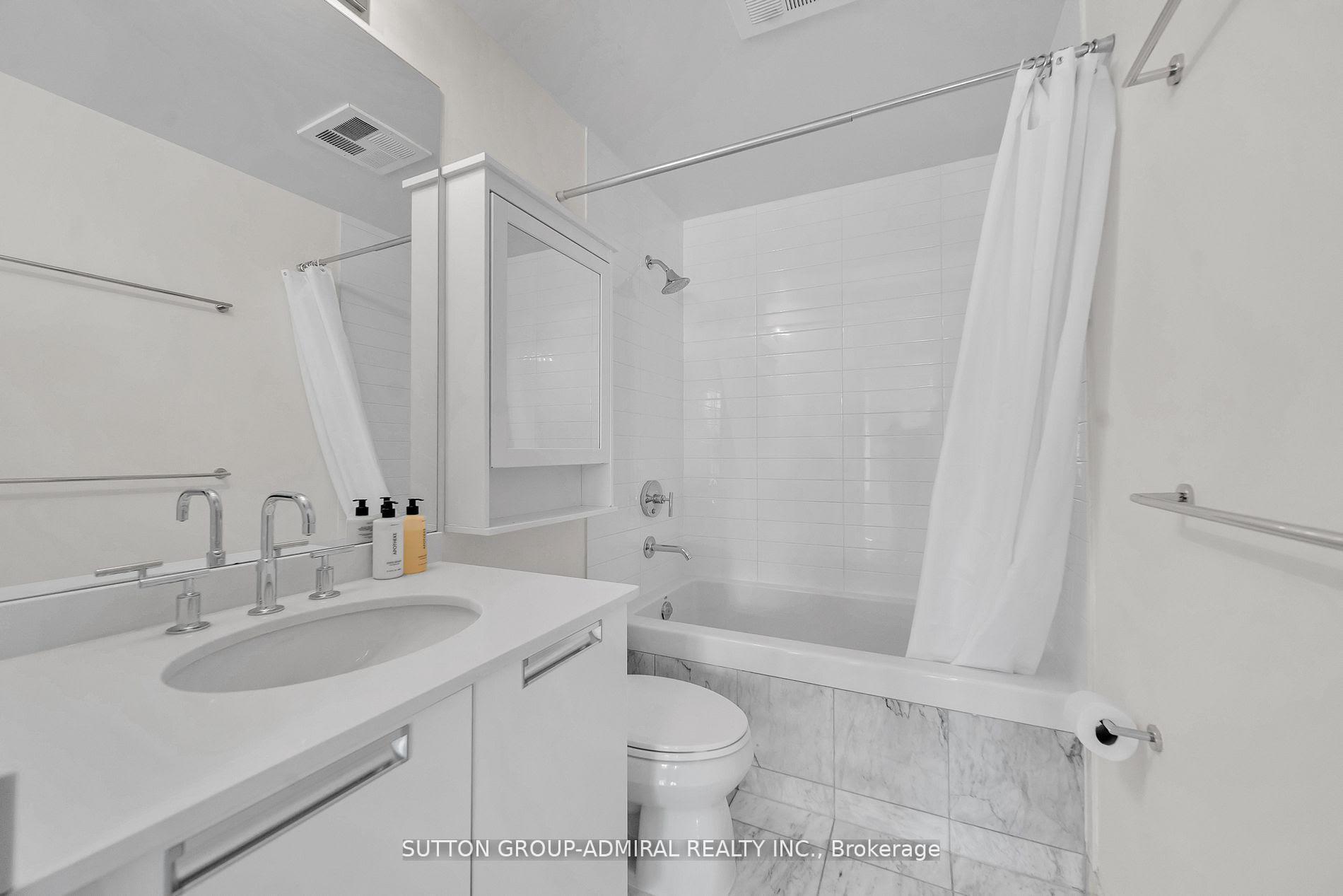 Photo 10 of Unit 3306, 33 Charles Street E, Toronto, Church-Yonge Corridor — HOMEH