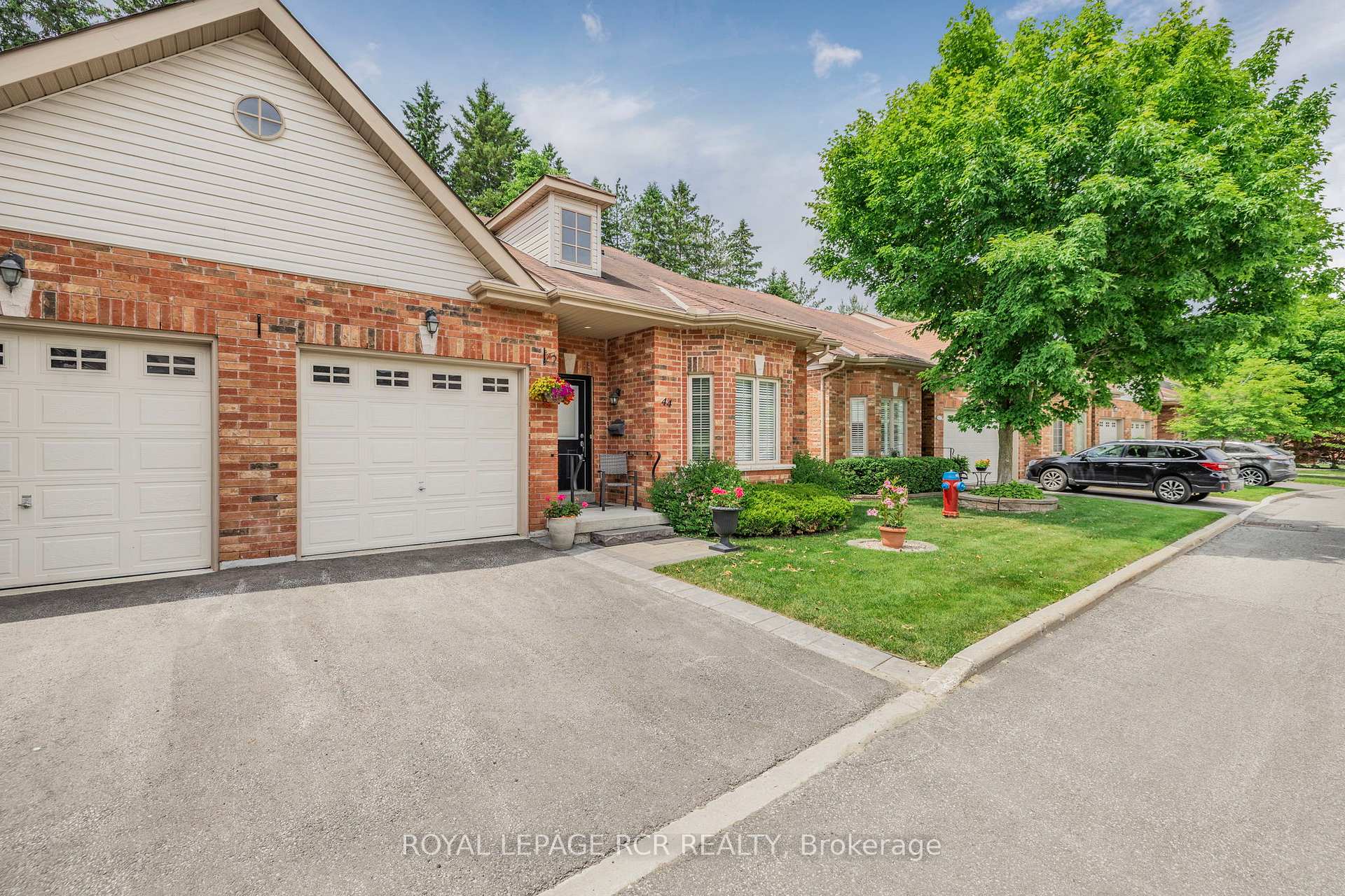 Photo 22 of 44 Fred Barnard Way, Uxbridge — HOMEH