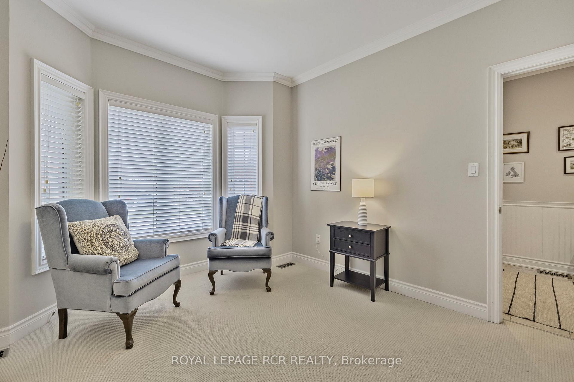 Photo 3 of 44 Fred Barnard Way, Uxbridge — HOMEH