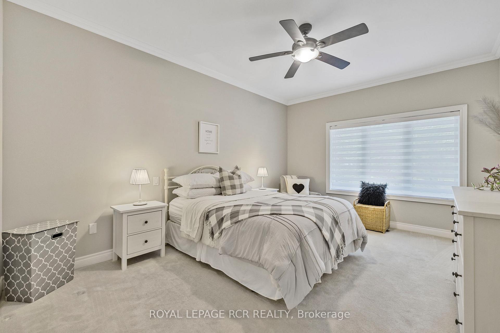 Photo 19 of 44 Fred Barnard Way, Uxbridge — HOMEH