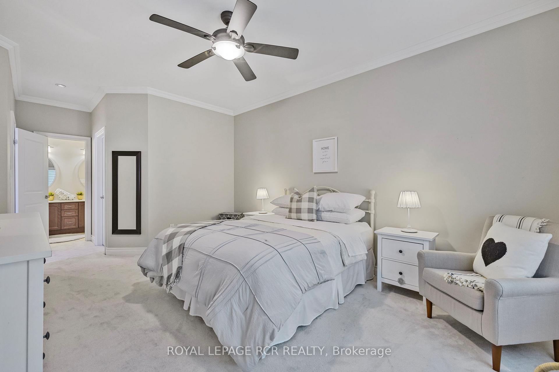 Photo 30 of 44 Fred Barnard Way, Uxbridge — HOMEH