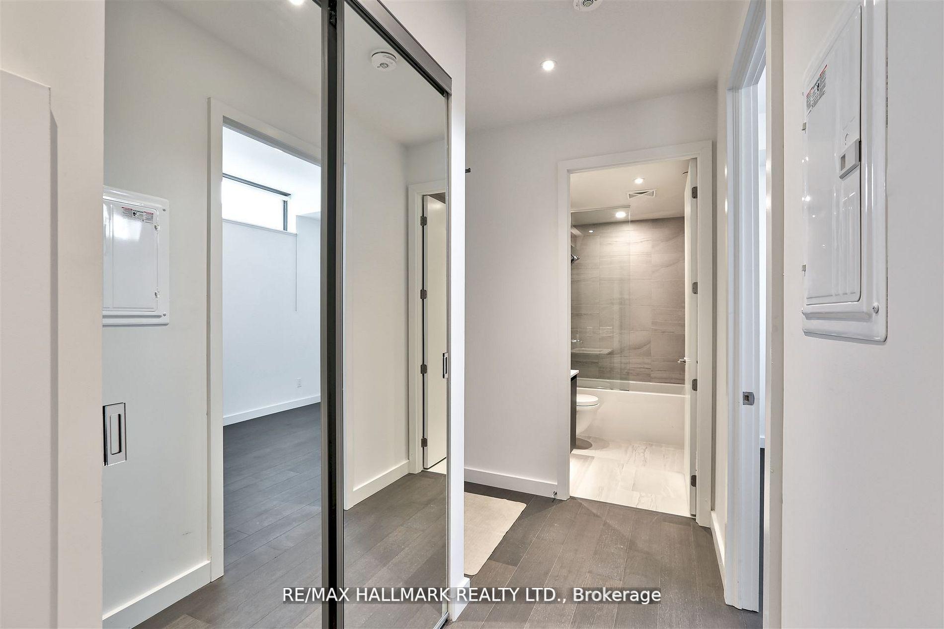 Photo 4 of Unit 1105, 81 Wellesley Street E, Toronto, Church-Yonge Corridor — HOMEH