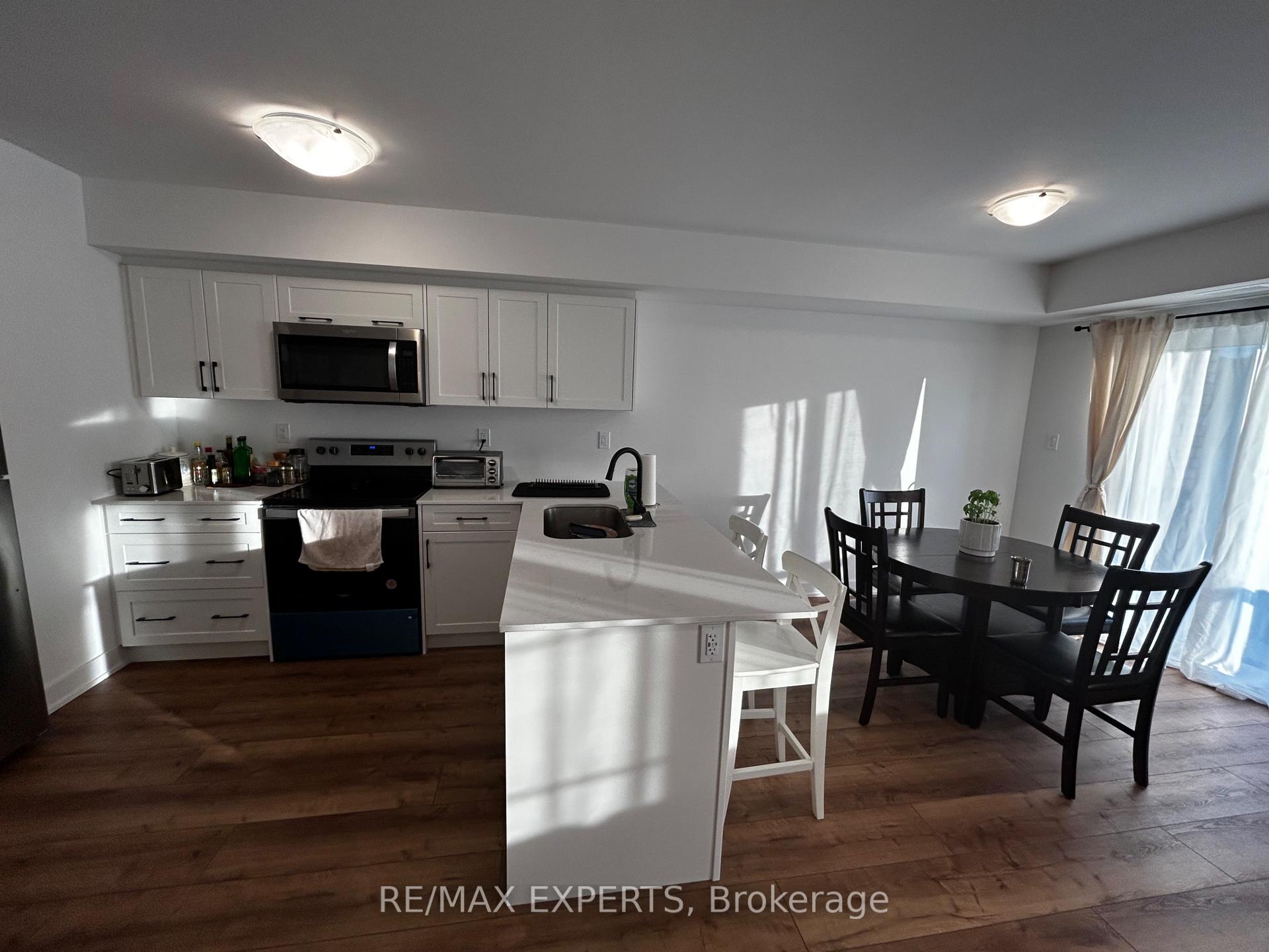 Photo 2 of Unit 3, 32 Wagon Lane, Barrie, Innis-Shore — HOMEH