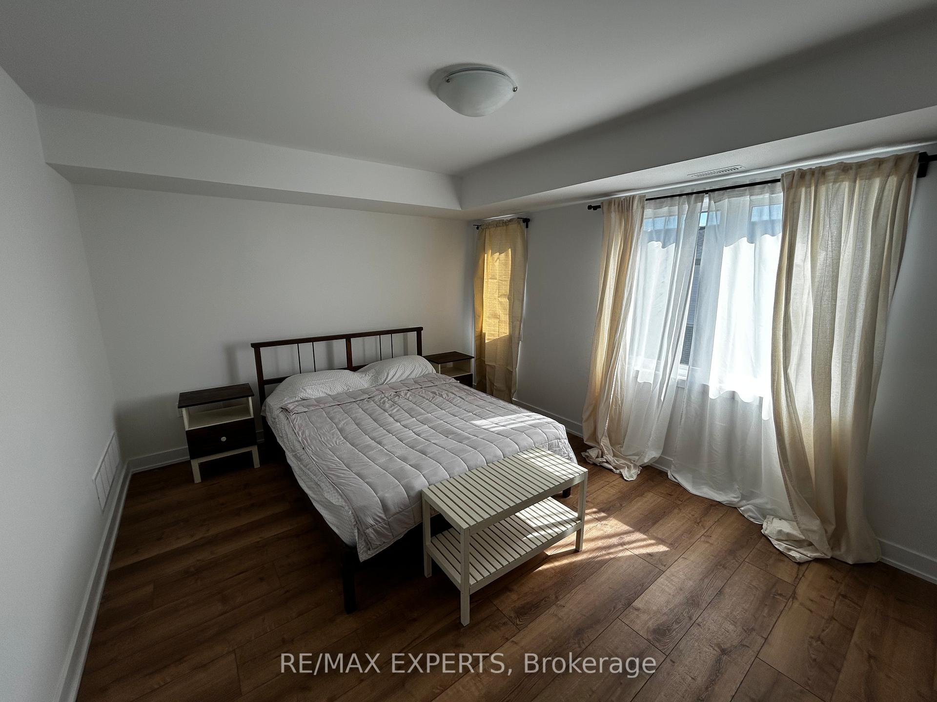 Photo 10 of Unit 3, 32 Wagon Lane, Barrie, Innis-Shore — HOMEH