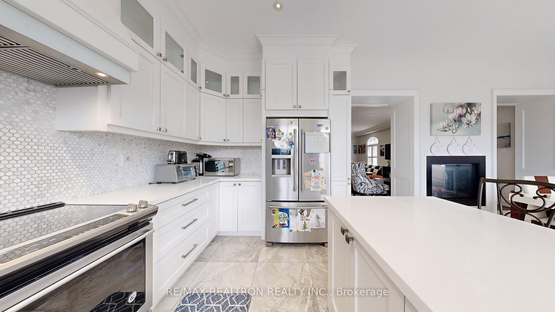 Photo 5 of 746A Stonepath Circle, Pickering, Amberlea — HOMEH