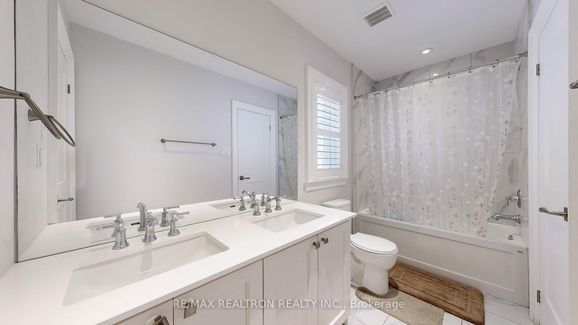 Photo 13 of 746A Stonepath Circle, Pickering, Amberlea — HOMEH