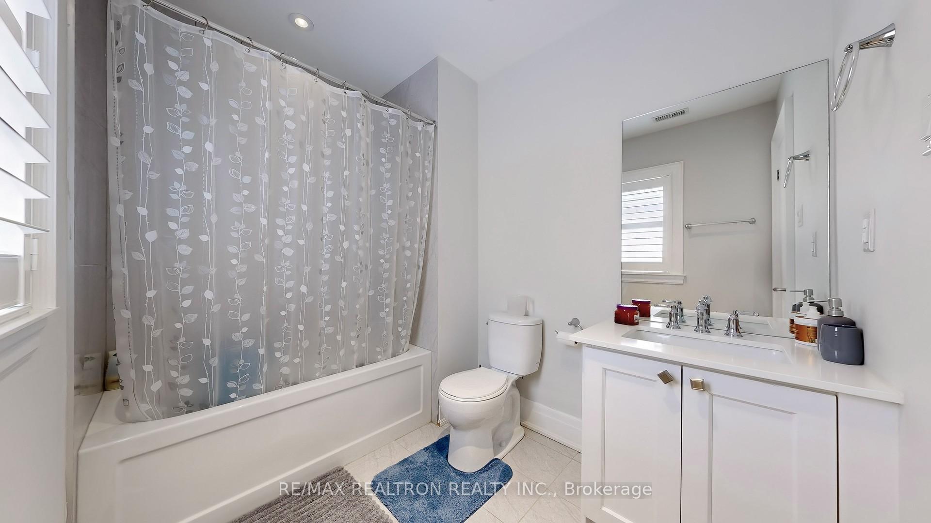 Photo 17 of 746A Stonepath Circle, Pickering, Amberlea — HOMEH