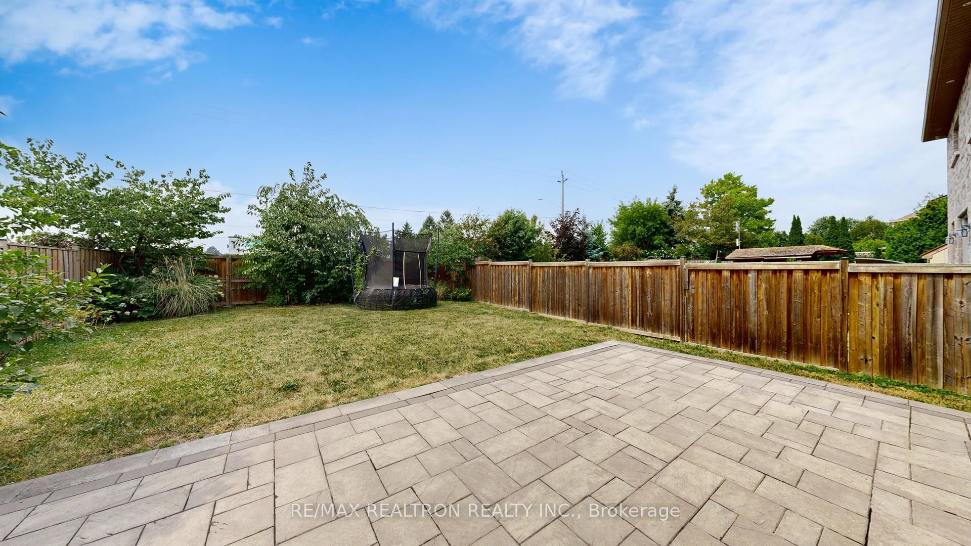 Photo 40 of 746A Stonepath Circle, Pickering, Amberlea — HOMEH