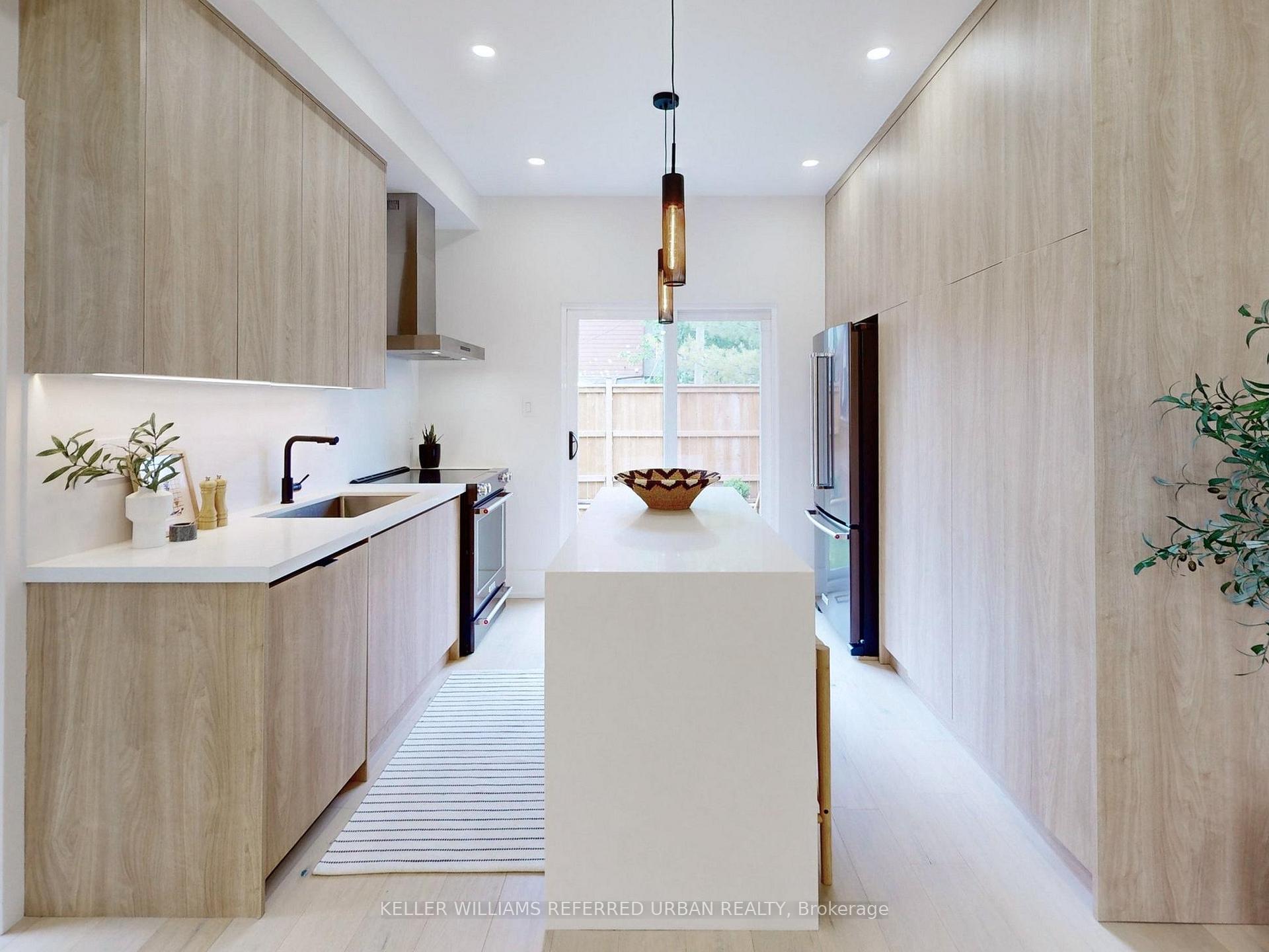 Photo 10 of 164 Broadview Avenue, Toronto, South Riverdale — HOMEH