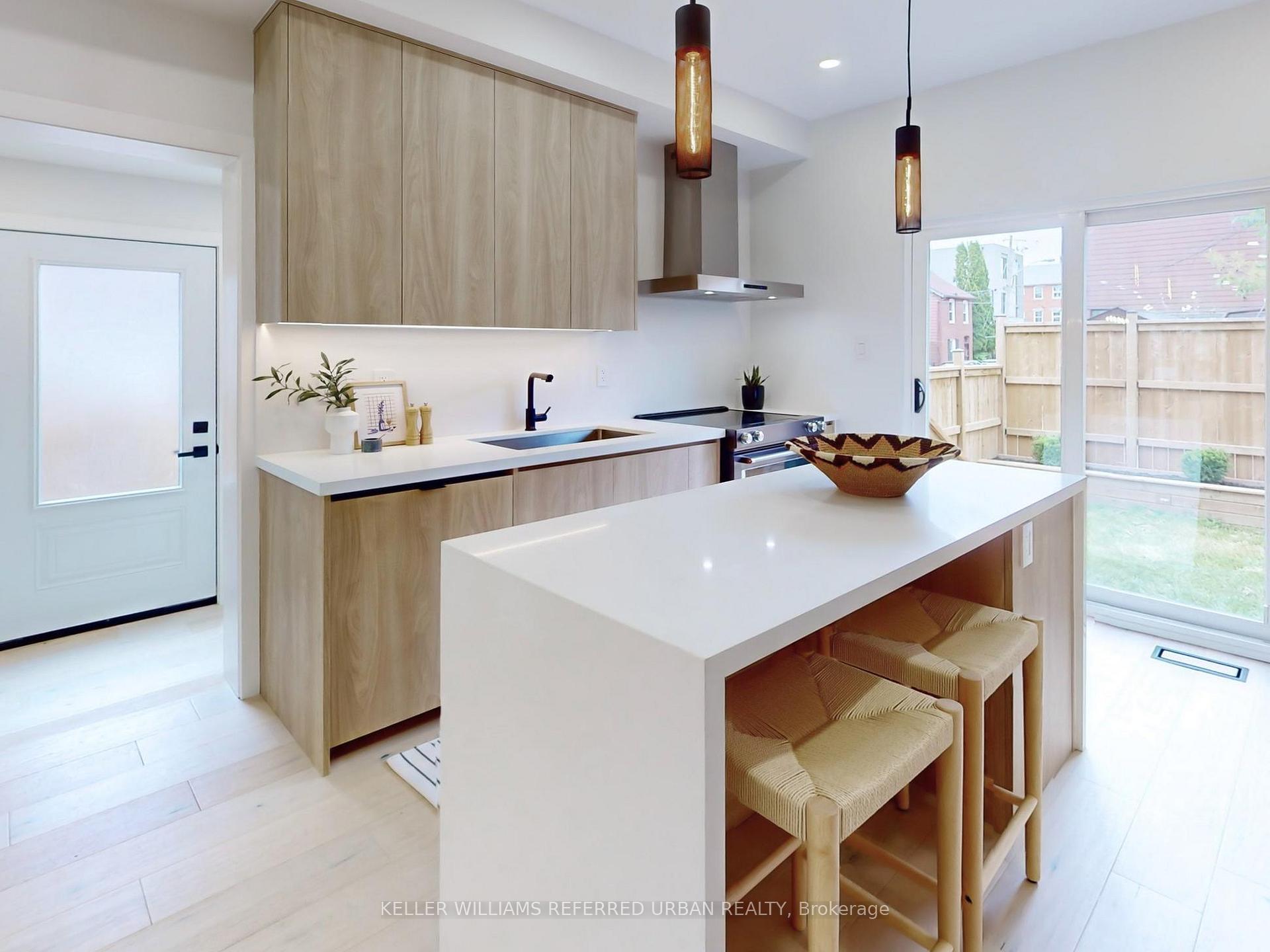 Photo 5 of 164 Broadview Avenue, Toronto, South Riverdale — HOMEH