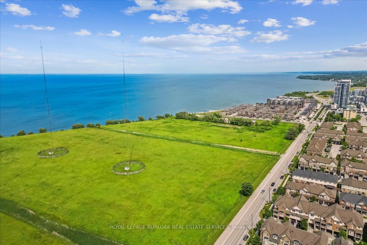 Photo 10 of Unit 806, 550 North Service Road, Grimsby, Grimsby Beach — HOMEH