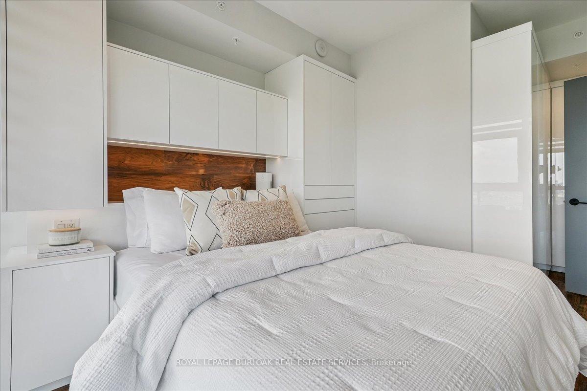 Photo 17 of Unit 806, 550 North Service Road, Grimsby, Grimsby Beach — HOMEH