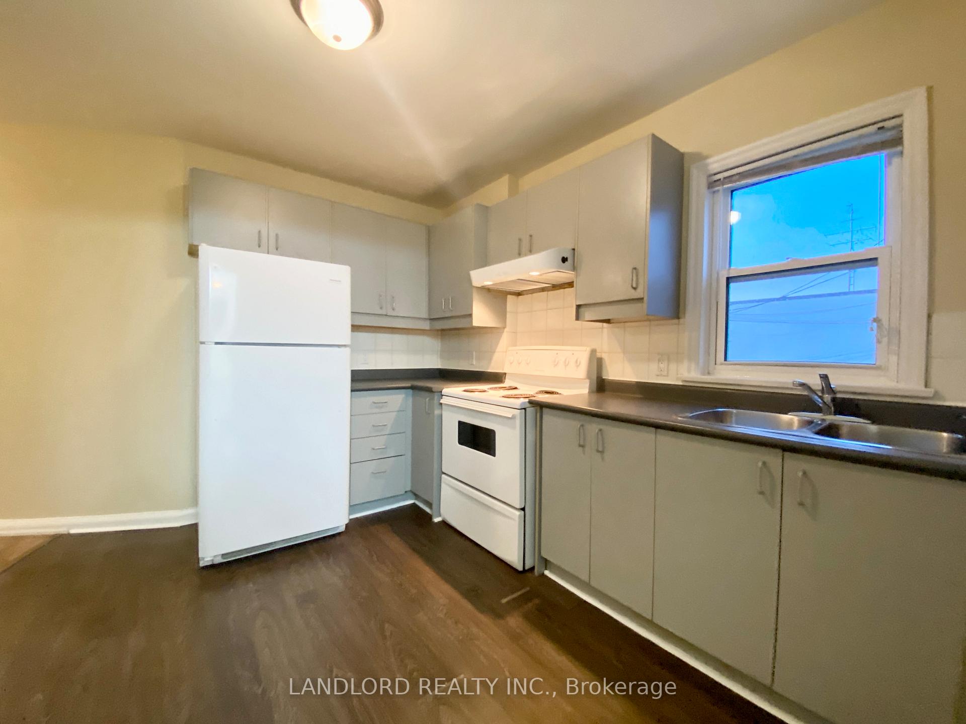 Front of Unit 201, 2A Thyra Avenue