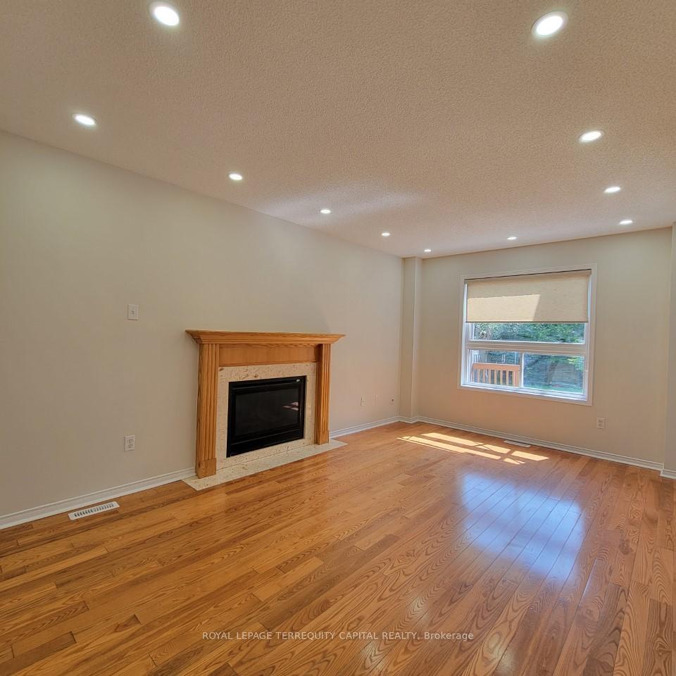 Photo 3 of 325 Cundles Road W, Barrie, Northwest — HOMEH