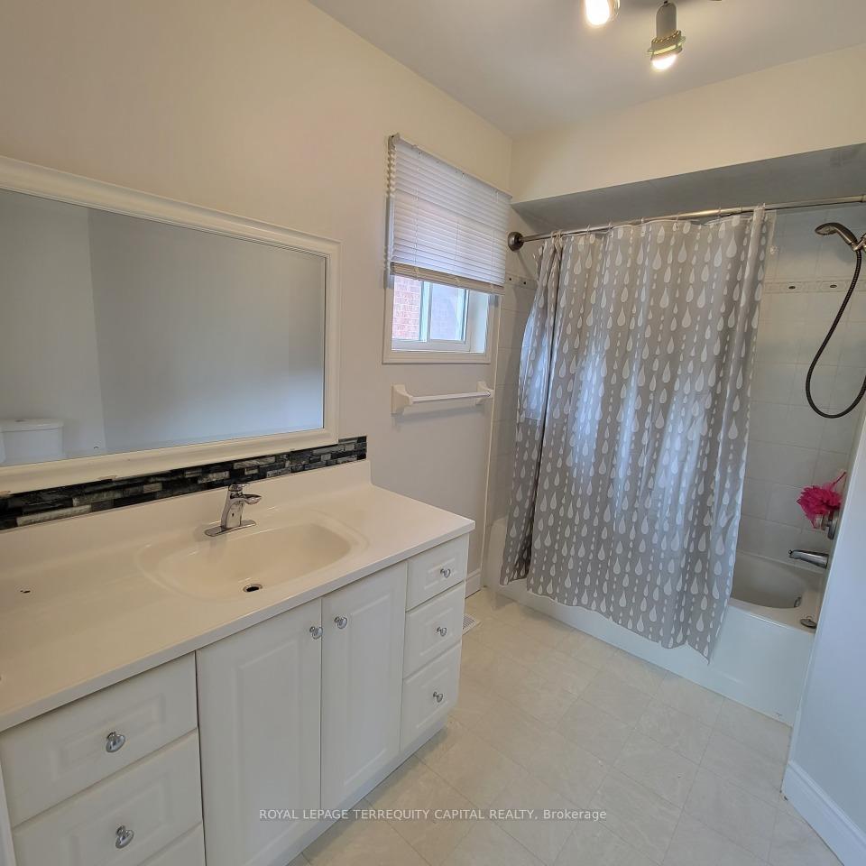 Photo 10 of 325 Cundles Road W, Barrie, Northwest — HOMEH