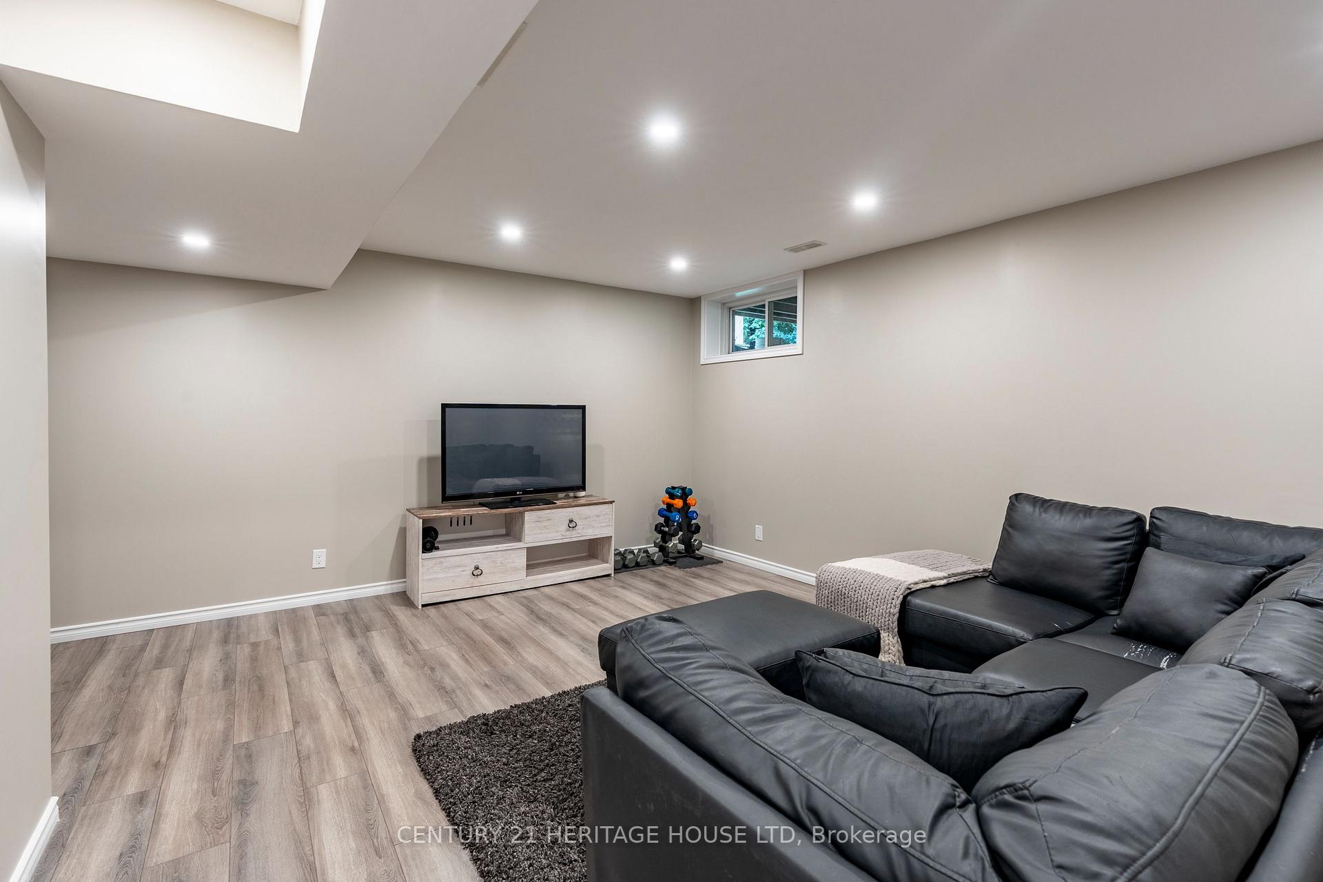 Photo 28 of Unit 5, 50 Bute Street, North Dumfries — HOMEH