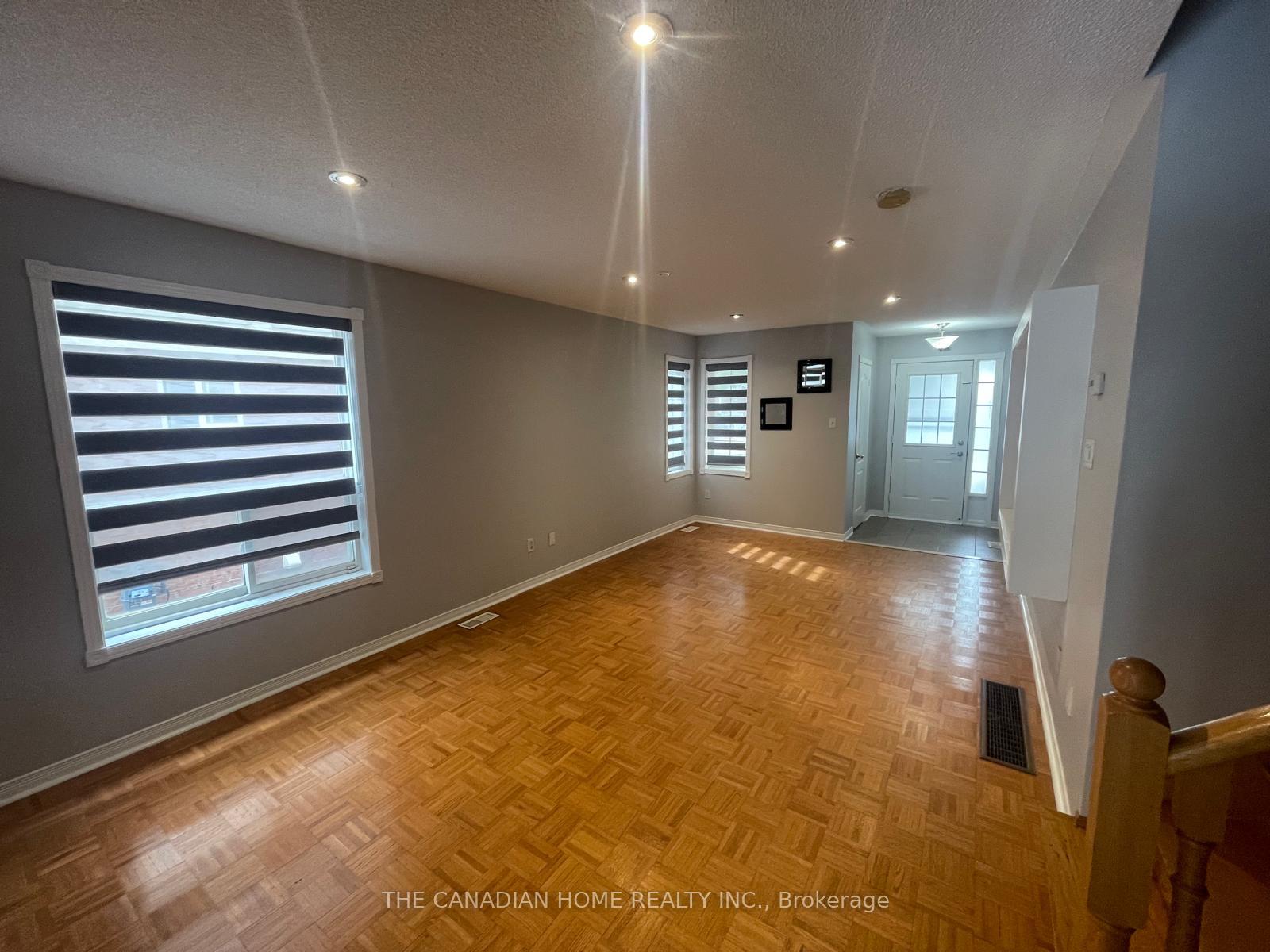 Photo 8 of 63 Heartleaf Crescent, Brampton, Fletcher's Meadow — HOMEH
