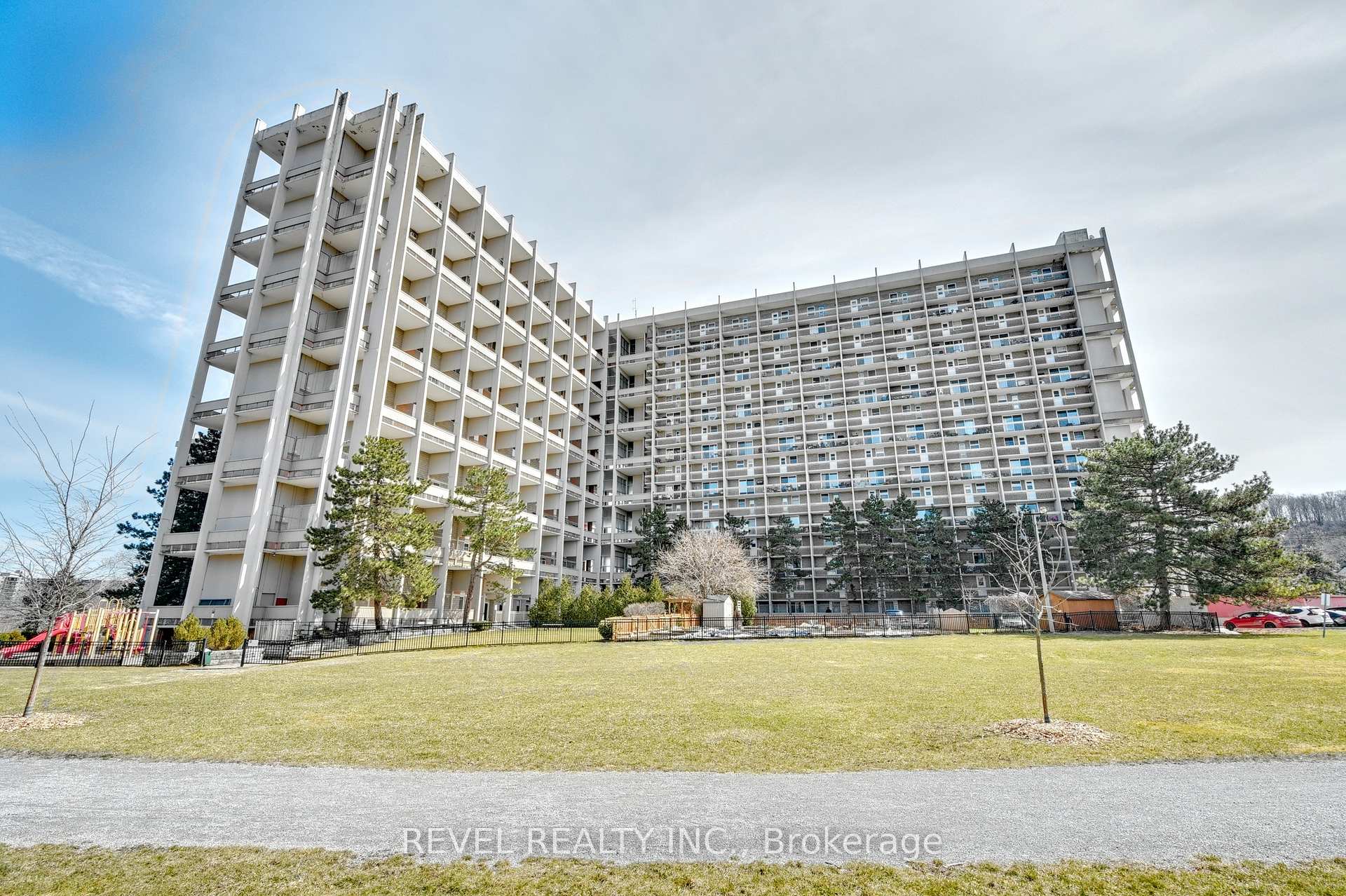 Photo 1 of Unit 715, 350 Quigley Road, Hamilton, Vincent — HOMEH