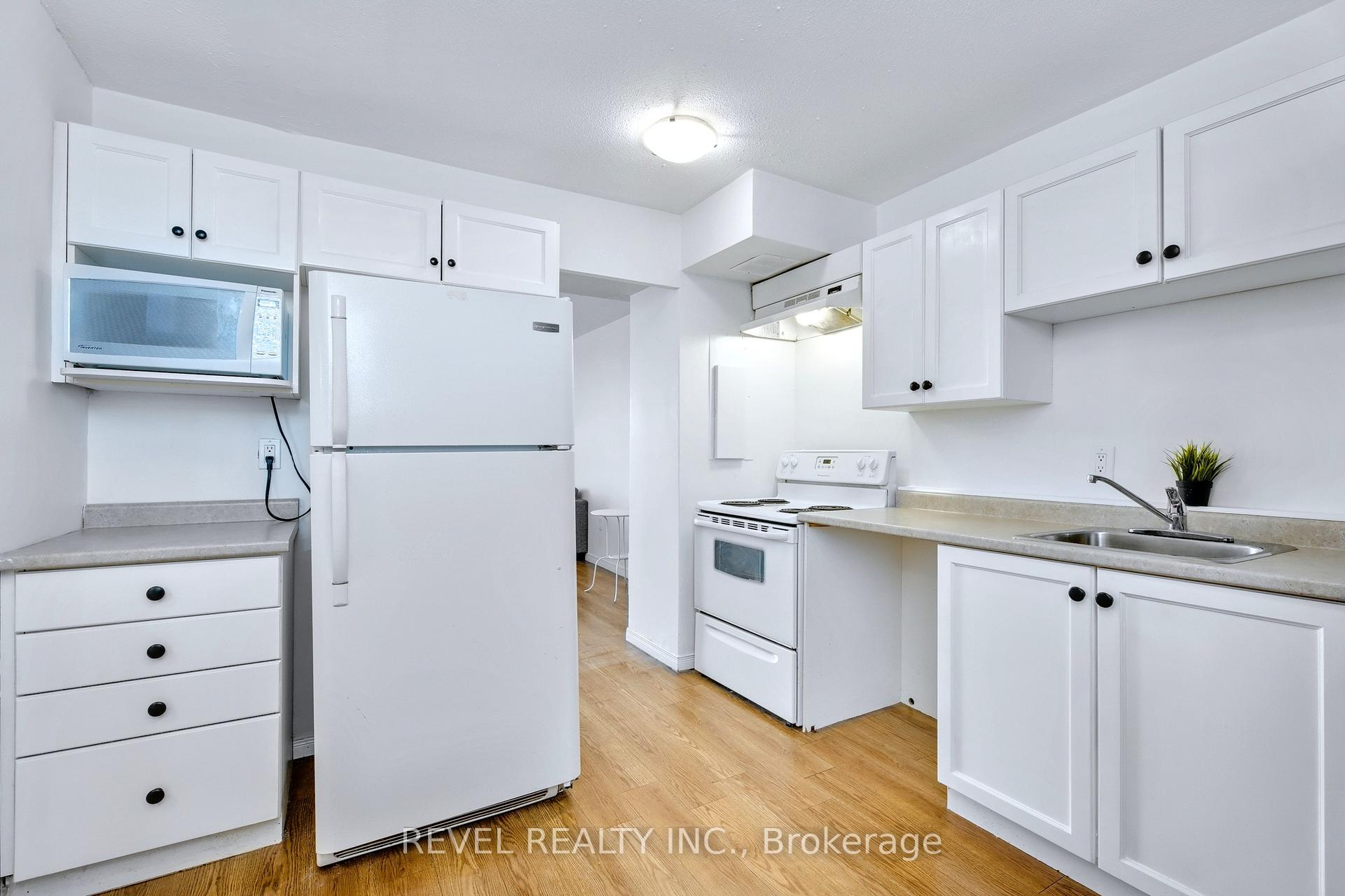 Photo 12 of Unit 715, 350 Quigley Road, Hamilton, Vincent — HOMEH
