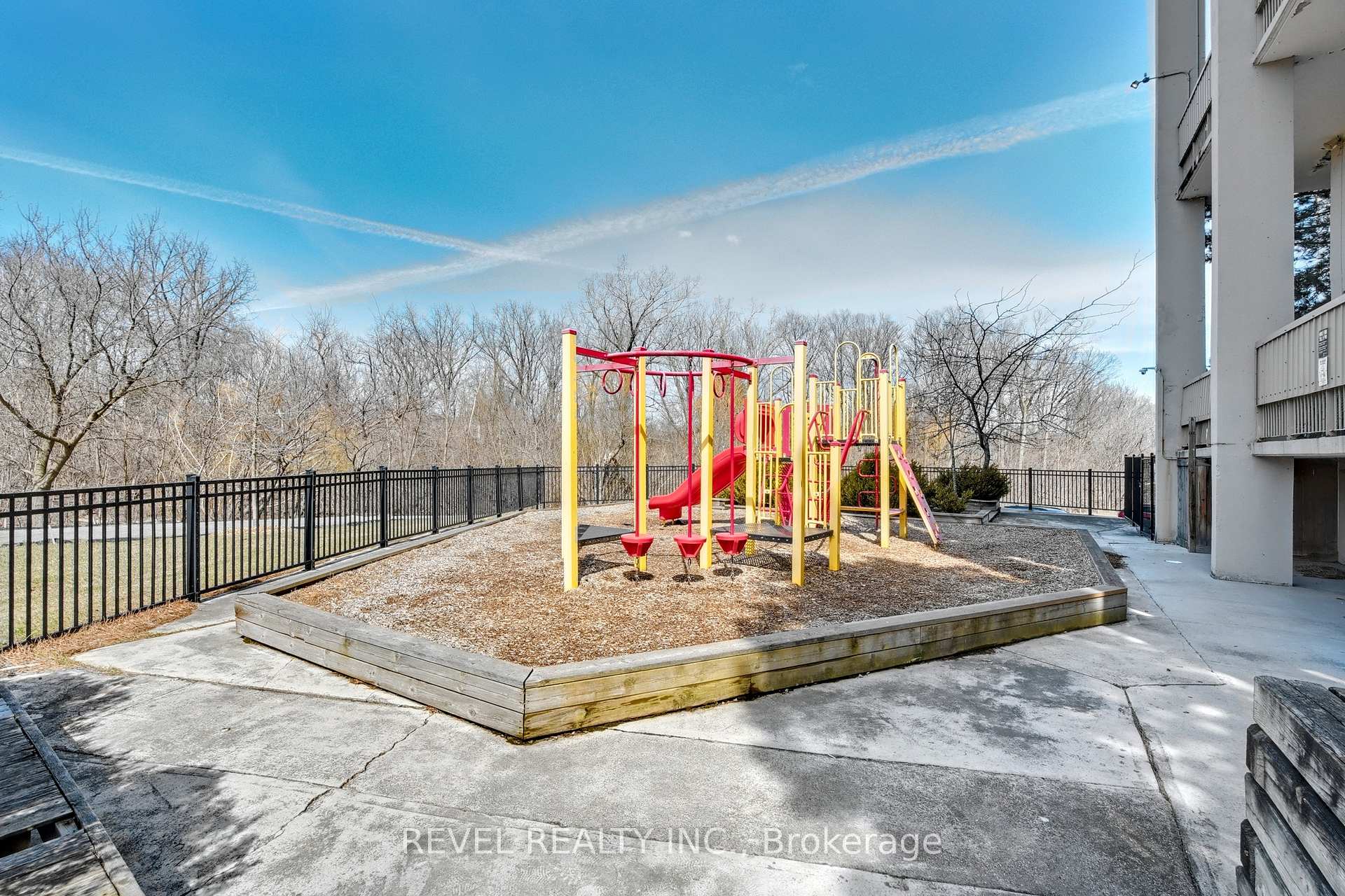 Photo 20 of Unit 715, 350 Quigley Road, Hamilton, Vincent — HOMEH