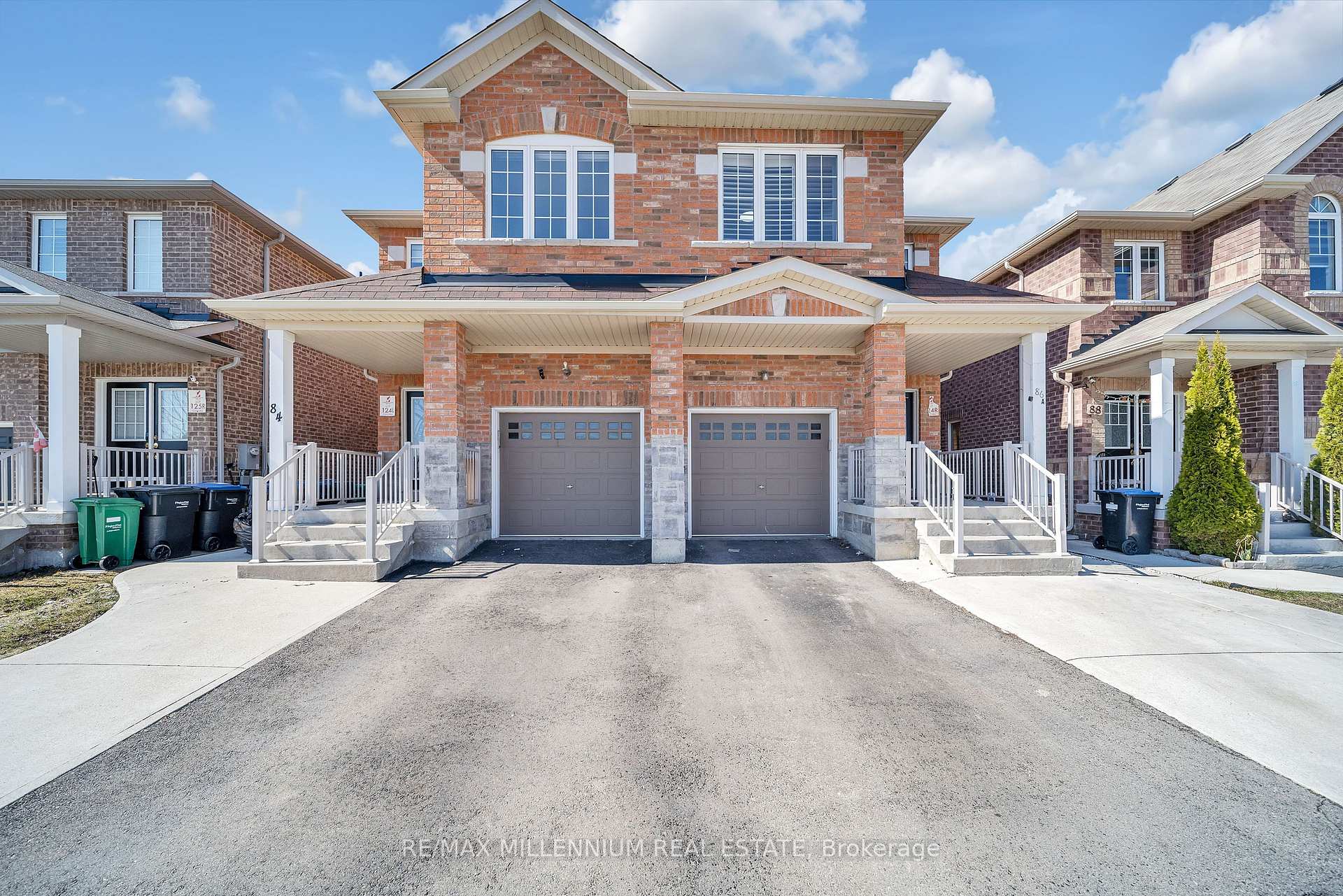 Photo 2 of 86 Cookview Drive, Brampton, Sandringham-Wellington — HOMEH