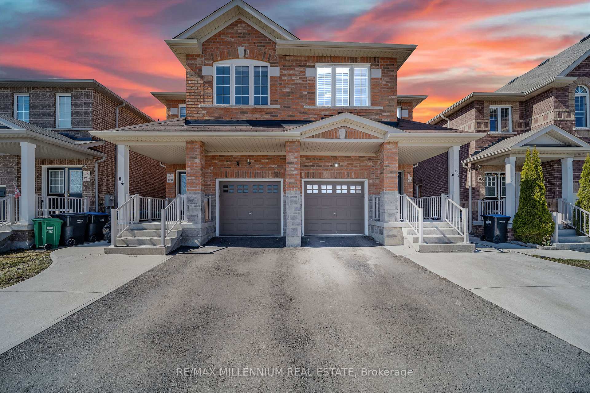 Photo 3 of 86 Cookview Drive, Brampton, Sandringham-Wellington — HOMEH