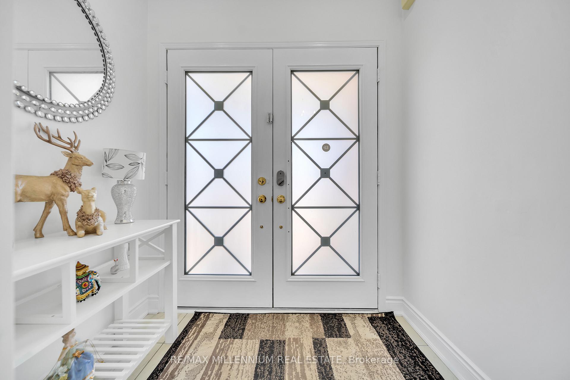 Photo 6 of 86 Cookview Drive, Brampton, Sandringham-Wellington — HOMEH
