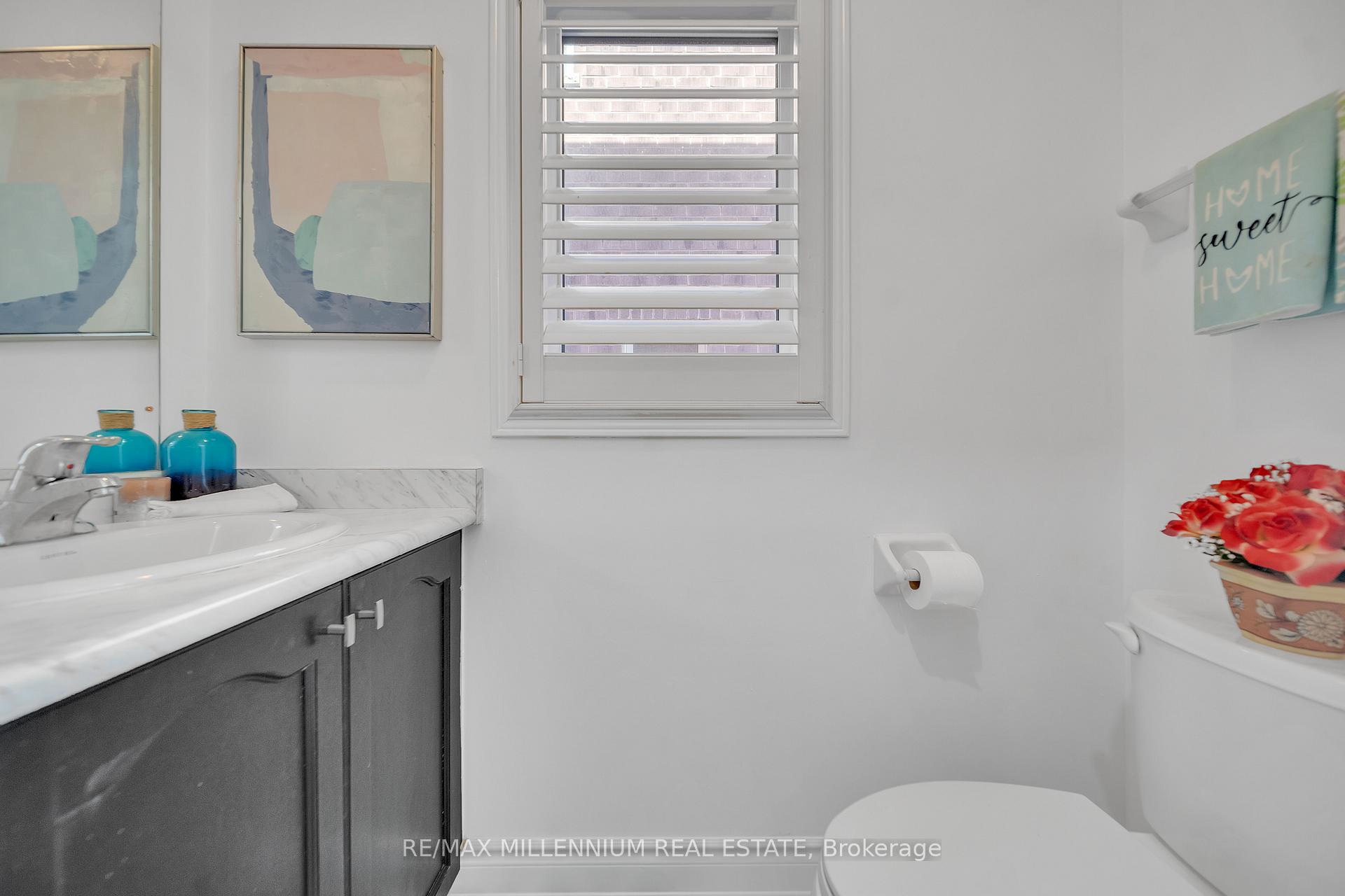 Photo 8 of 86 Cookview Drive, Brampton, Sandringham-Wellington — HOMEH