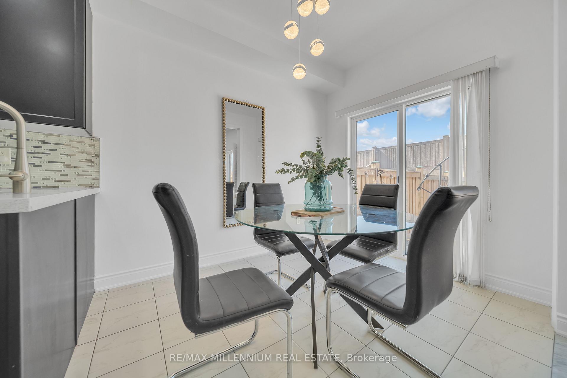 Photo 16 of 86 Cookview Drive, Brampton, Sandringham-Wellington — HOMEH