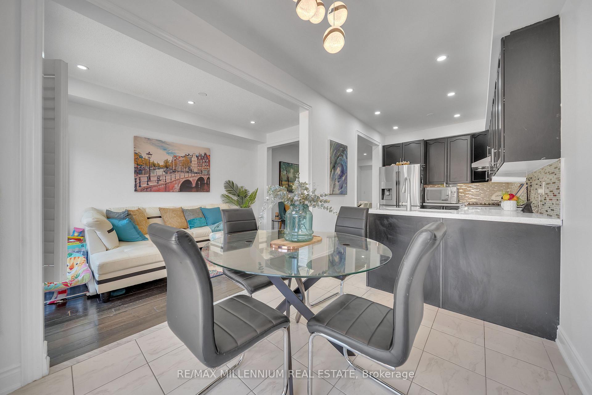 Photo 17 of 86 Cookview Drive, Brampton, Sandringham-Wellington — HOMEH