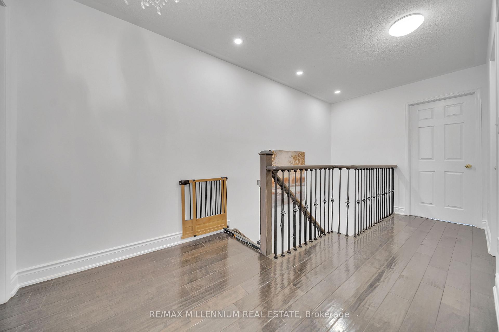 Photo 24 of 86 Cookview Drive, Brampton, Sandringham-Wellington — HOMEH