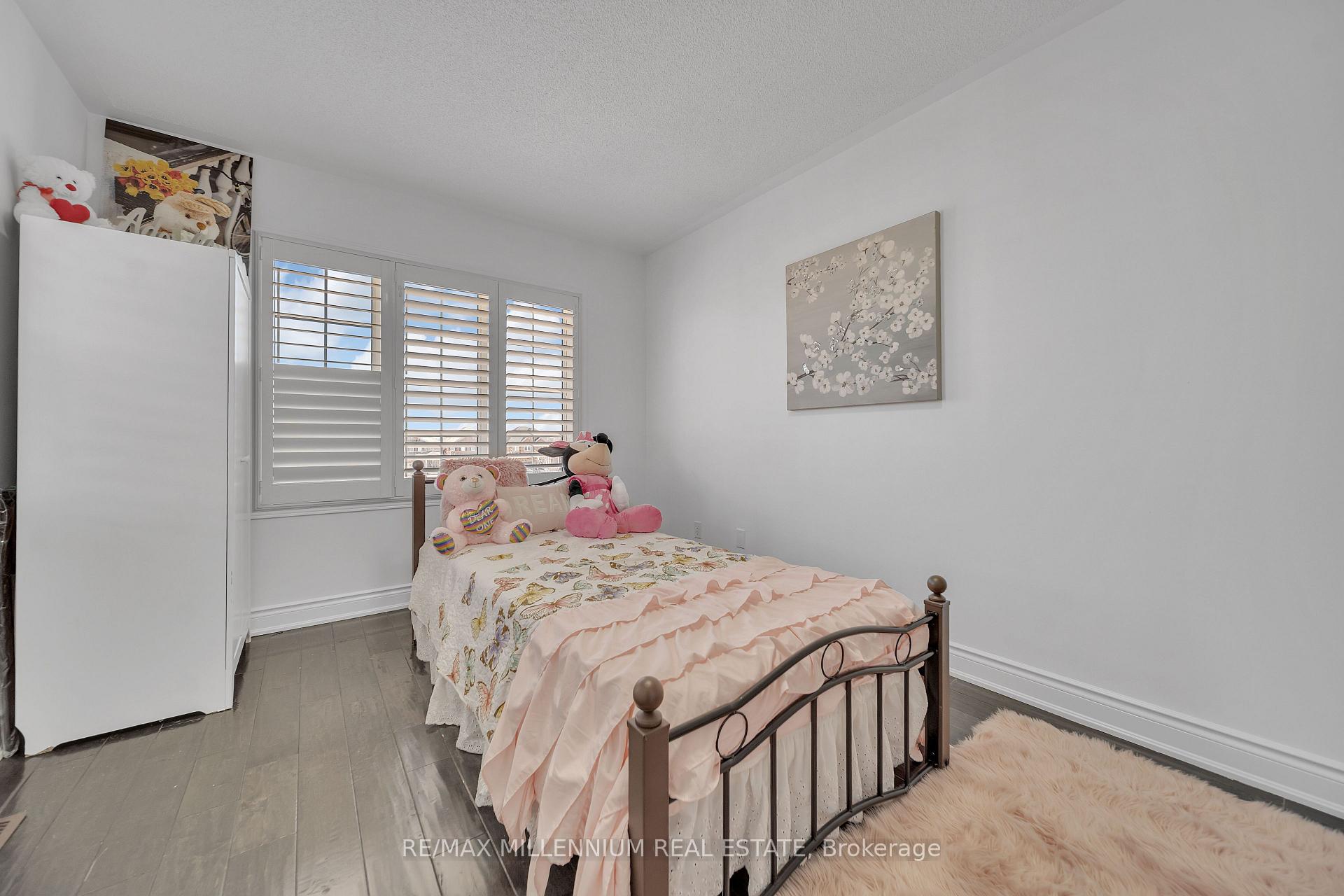 Photo 35 of 86 Cookview Drive, Brampton, Sandringham-Wellington — HOMEH