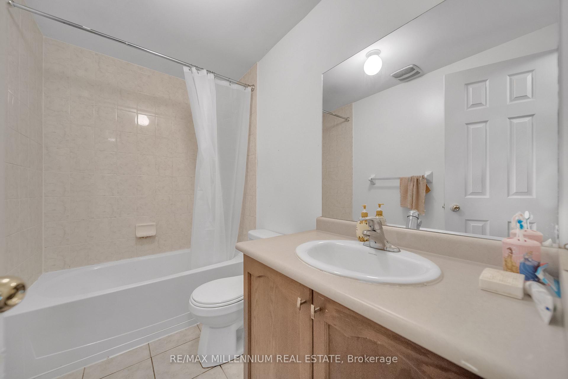 Photo 41 of 86 Cookview Drive, Brampton, Sandringham-Wellington — HOMEH