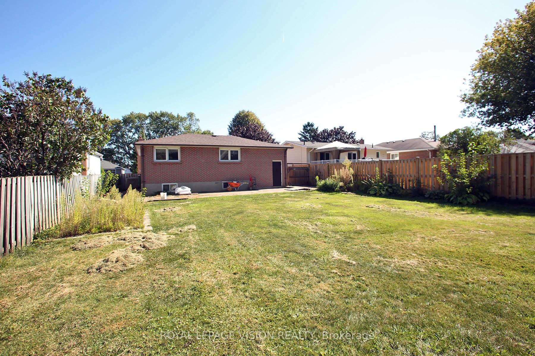Photo 8 of Unit Upper, 696 Victory Drive, Pickering, West Shore — HOMEH