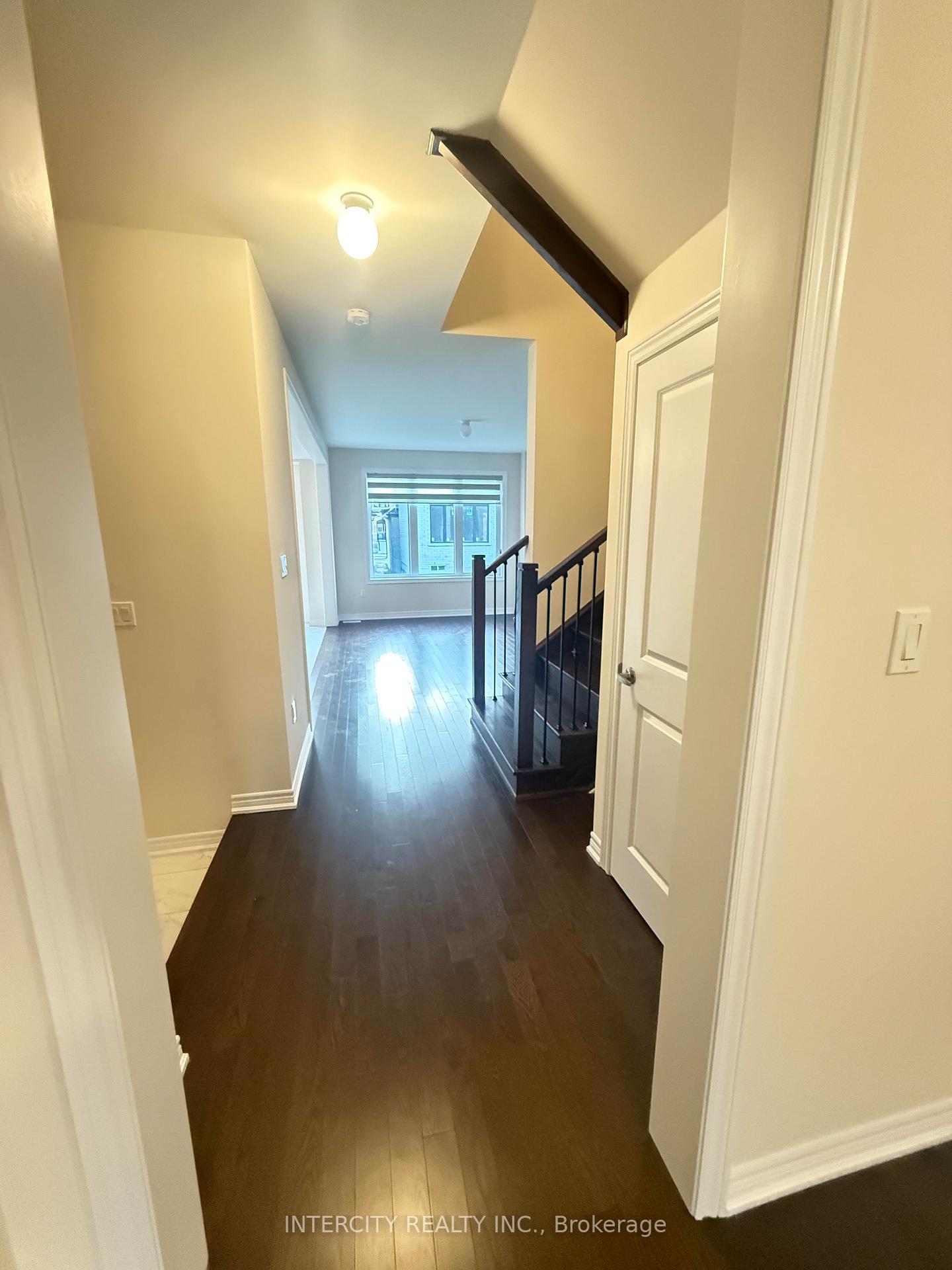 Photo 18 of 429 Kennedy Circle W, Milton, Cobban — HOMEH