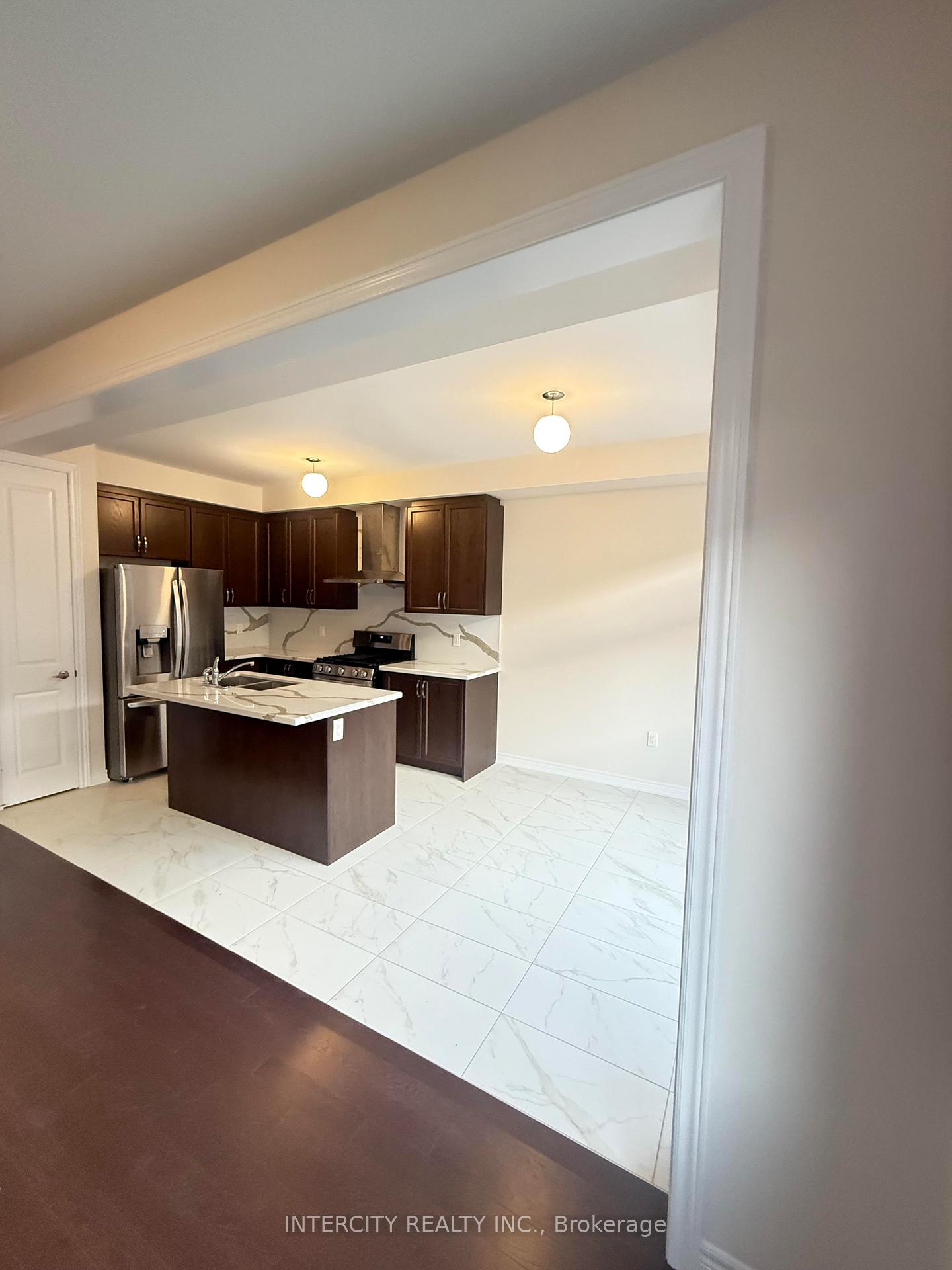 Photo 6 of 429 Kennedy Circle W, Milton, Cobban — HOMEH