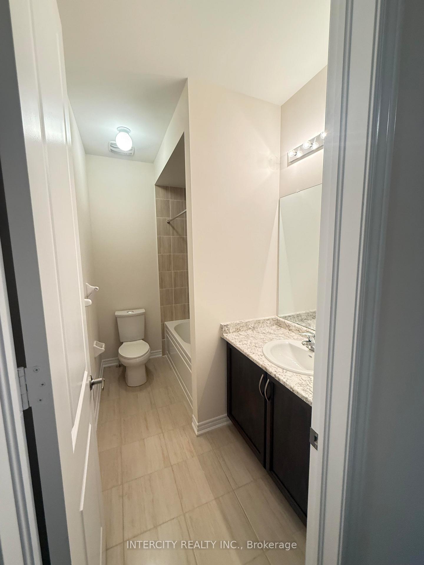 Photo 12 of 429 Kennedy Circle W, Milton, Cobban — HOMEH
