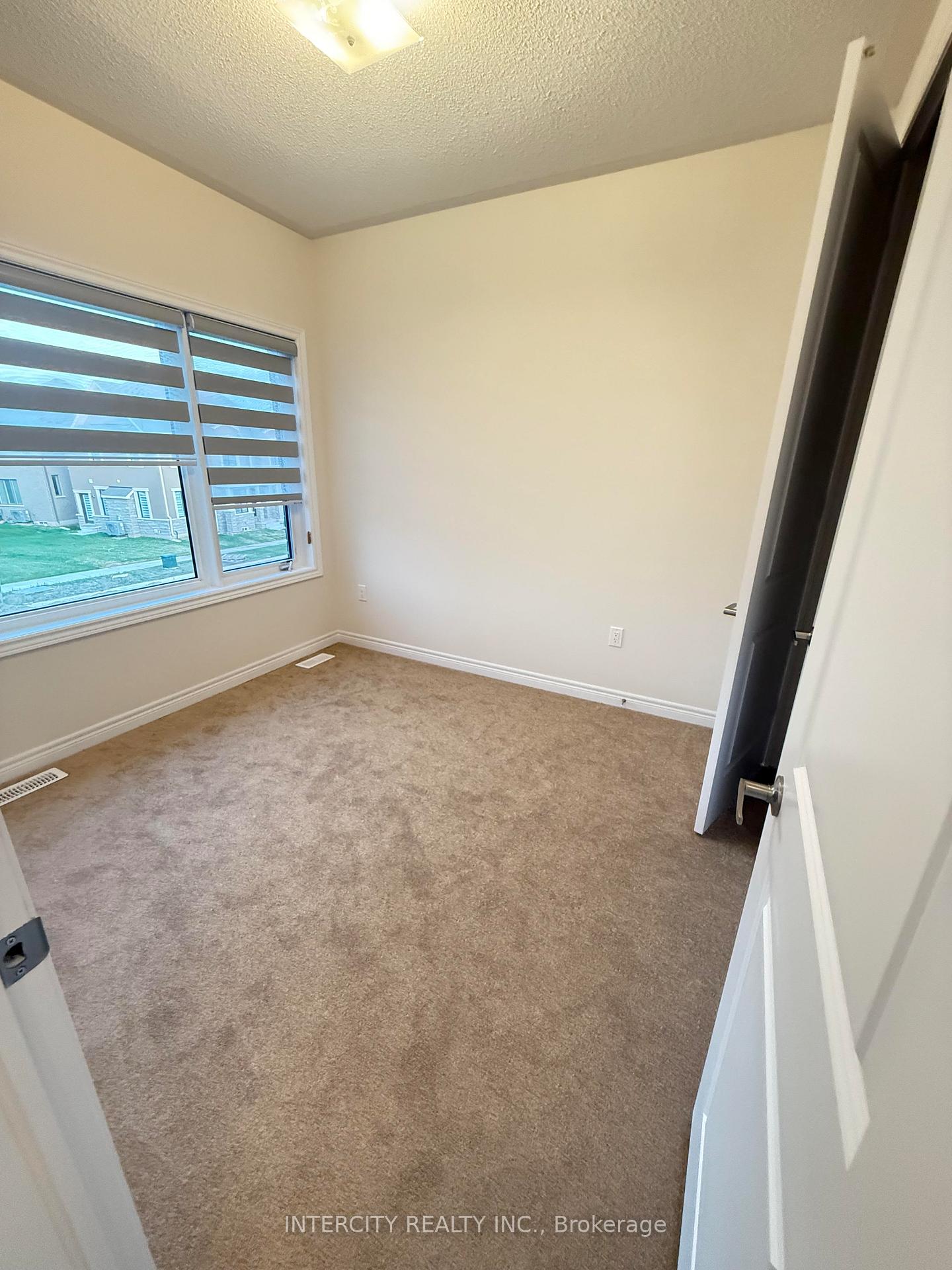 Photo 2 of 429 Kennedy Circle W, Milton, Cobban — HOMEH