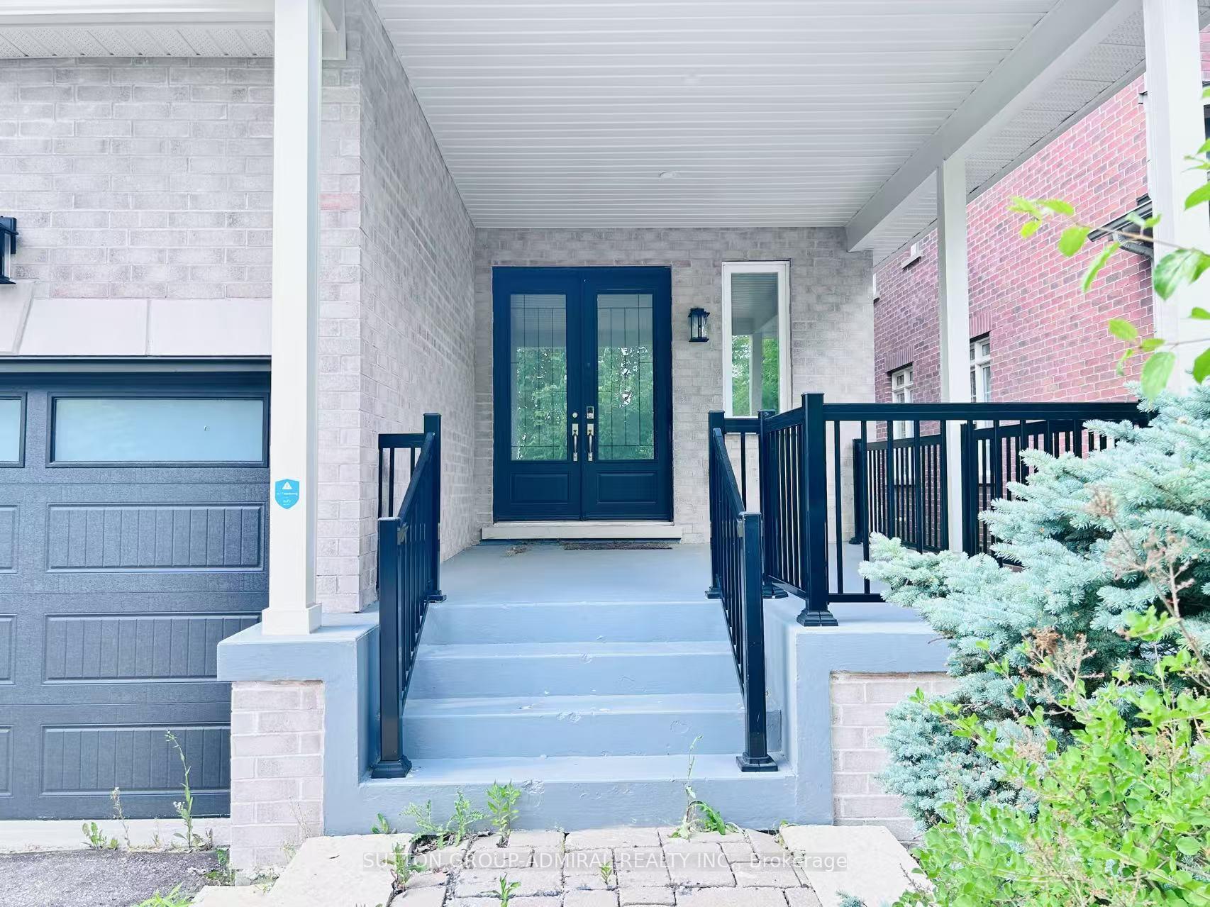 Photo 4 of 4 Castleglen Boulevard, Markham, Berczy — HOMEH