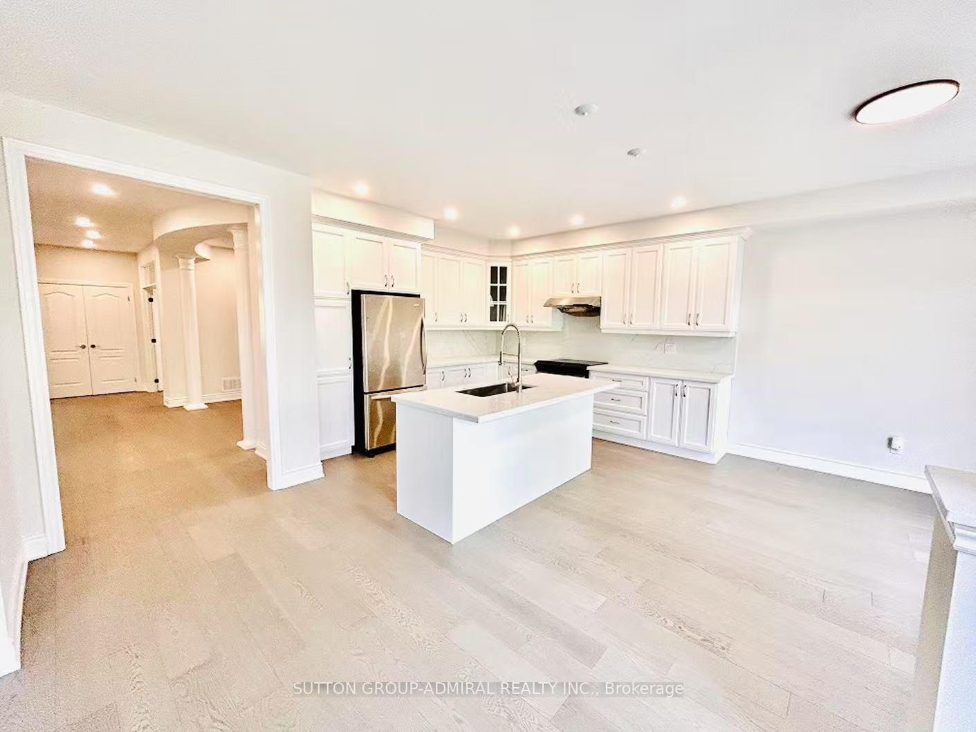 Photo 11 of 4 Castleglen Boulevard, Markham, Berczy — HOMEH