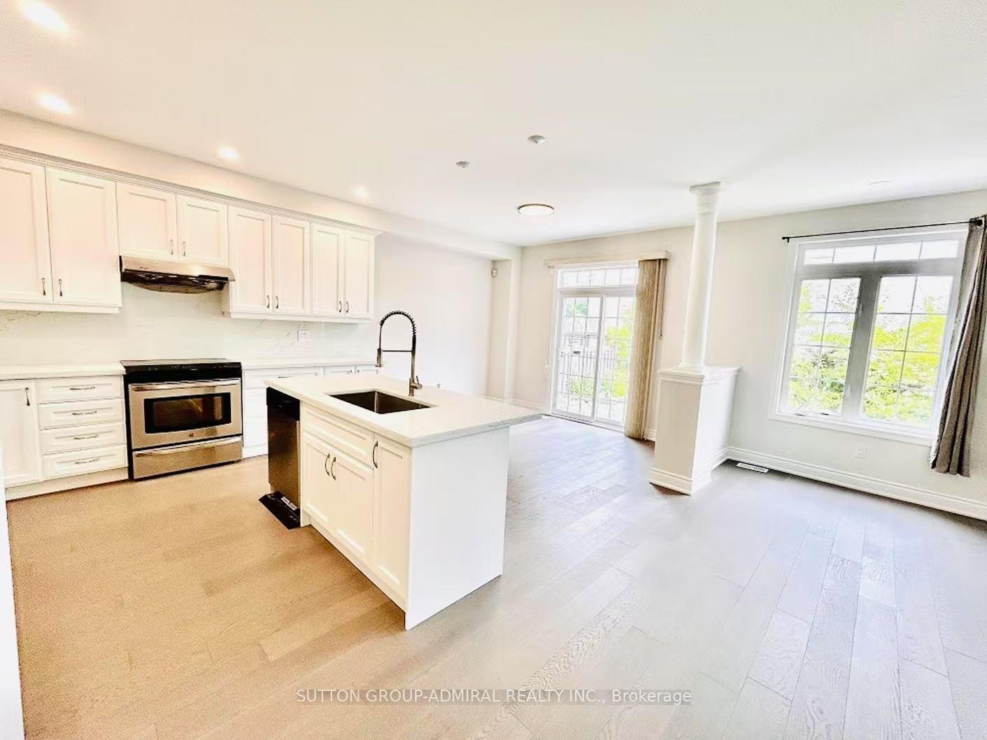 Photo 12 of 4 Castleglen Boulevard, Markham, Berczy — HOMEH
